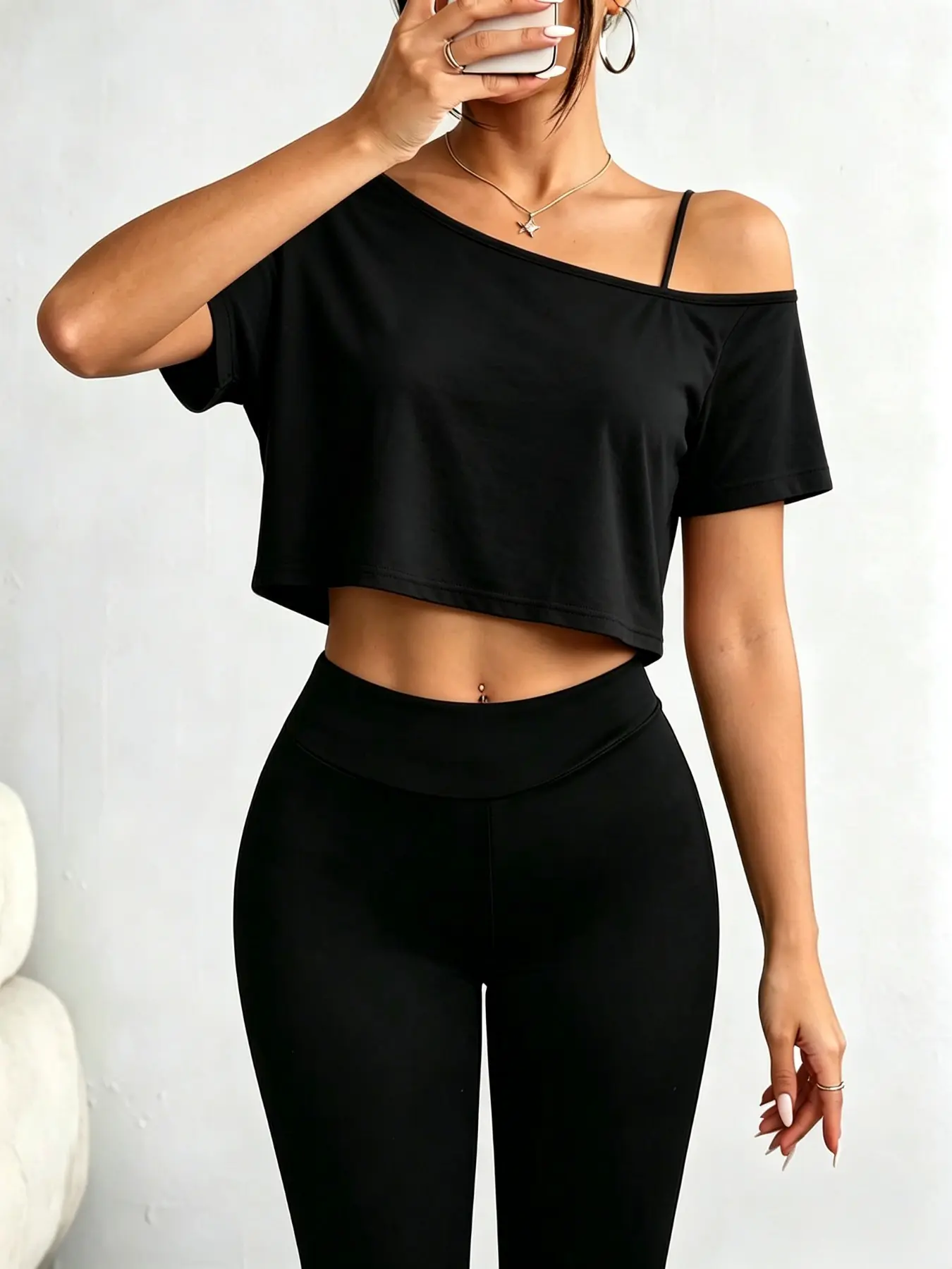 Womens Short Sleeve Off Shoulder Asymmetric Crop Top Asymmetry Thin Strap Crewneck Casual Tee Y2K Street Fashion Tops For Daily Gym Outdoor Club Wear