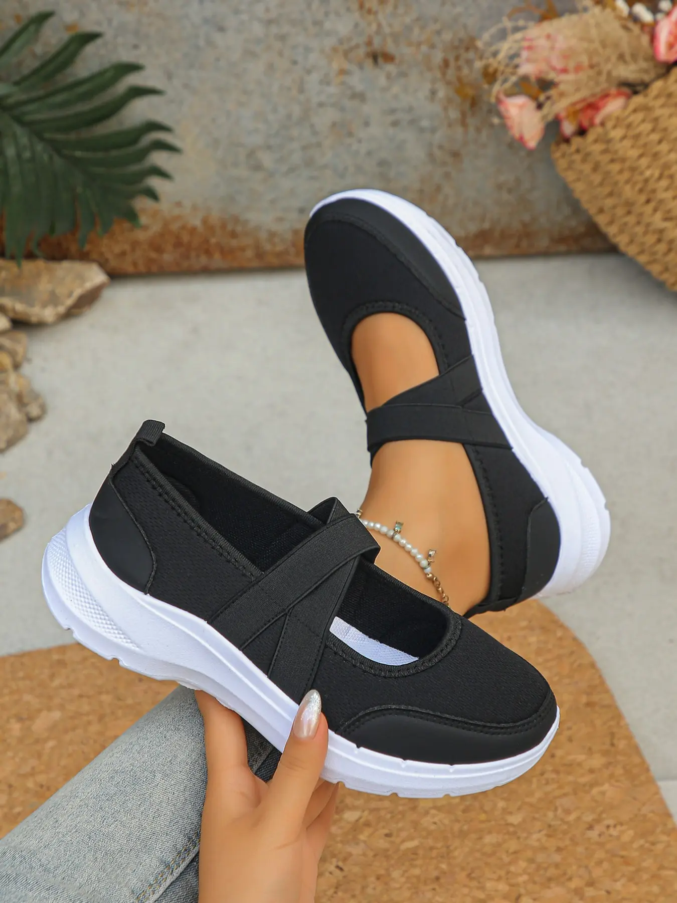 Lightweight Mesh Women's Mary Jane Shoes, Mary Jane Style, Cross Strap Design, Thick Sole Shock Absorption, Breathable, Comfortable for Daily Use, Strappy Mary Janes