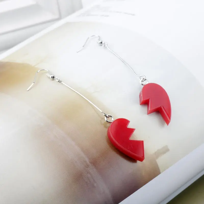 Anime jojo Bizarre Adventure Cosplay Earrings Pierre Polnareff Splice Heart Rohan Kishibe Earrings Jewelry Accessories