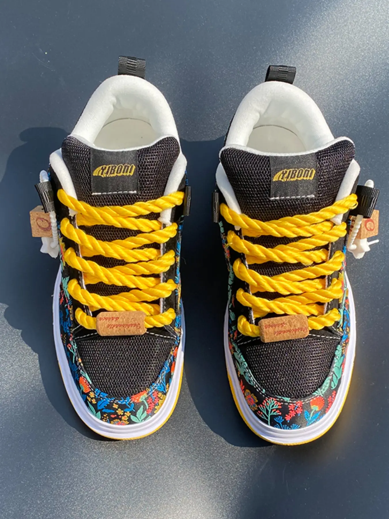 Men's Casual Bread Shoes, Large Size Canvas Sneakers, Trainer, Anti-Slip Durable, Fashionable Retro Thick Sole, Embroidered Leisure Board Shoes Rubber