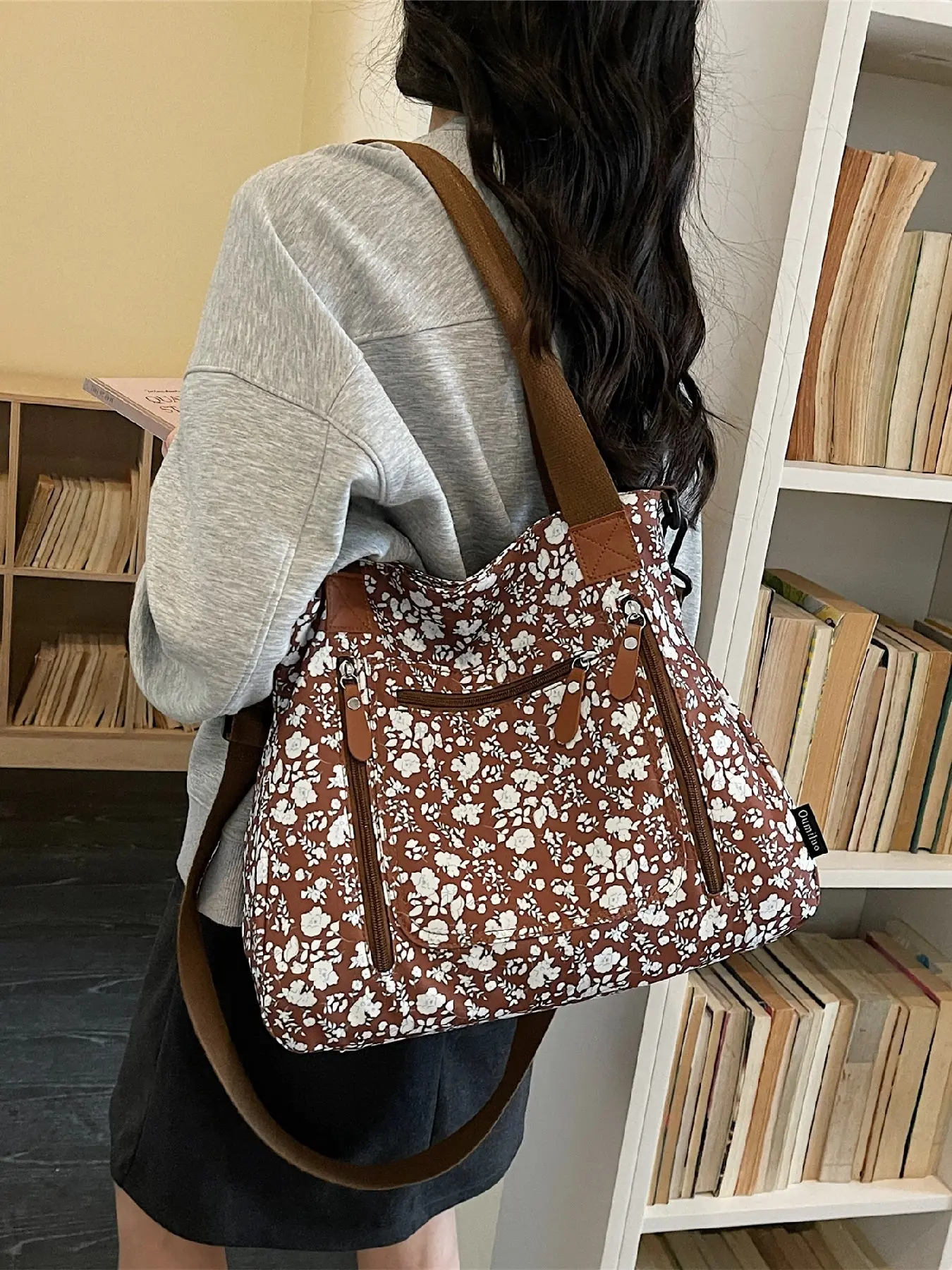 floral waterproof nylon tote bag, multi compartment zipper mommy bag, detachable adjustable wide strap crossbody purse, countryside fresh student Casual Commuter Bag, large multi front pocket travel shoulder bag, multi color lightweight everyday handbag