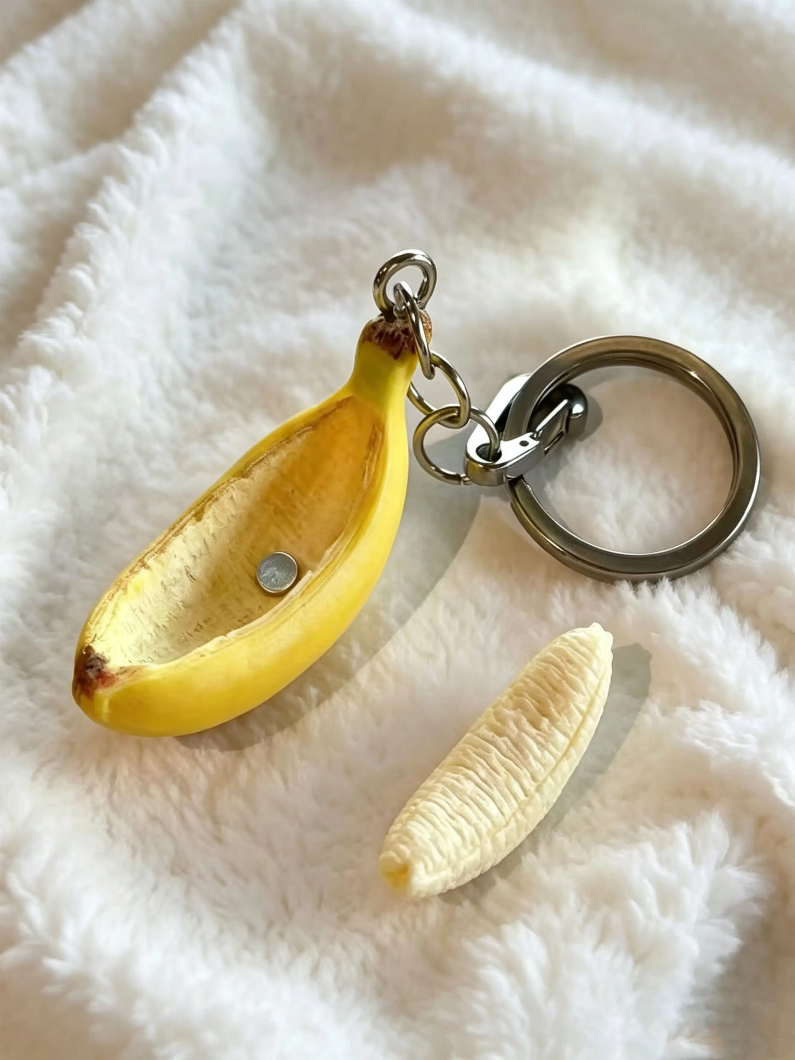 1PC Creative Half- Peeled Banana Keychain Cute, 3D Fruit Pendant, Student Bag Charm, Best Friend Couple Gift, Unique Accessory