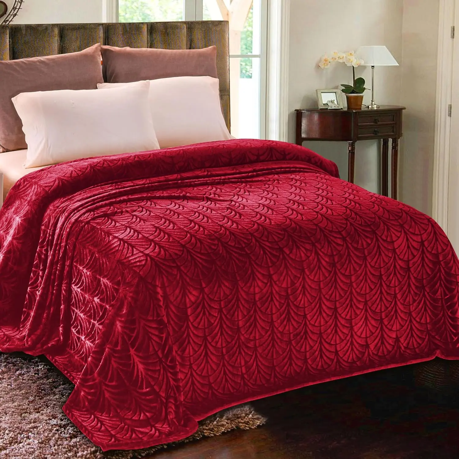 Flannel Fleece King Size Bed Blanket, Lightweight Soft Velvet Bedspread Coverlet Vintage Pattern Plush Fuzzy Decorative Blanket, Cozy Warm for All, 90x104 Inch, Red