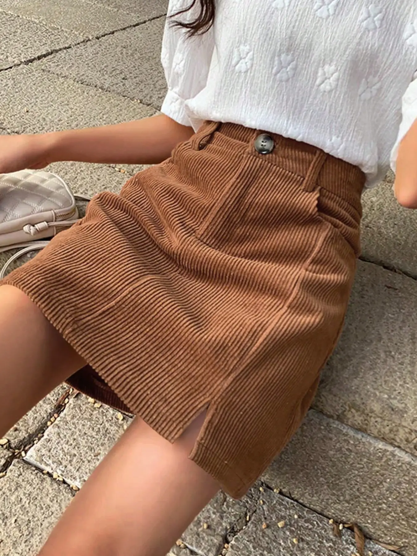 Women's Houndstooth Skirt, High Waist Loose-Fitting Casual Short Skirt, Fashionable Slimming Button Design for Spring & Fall