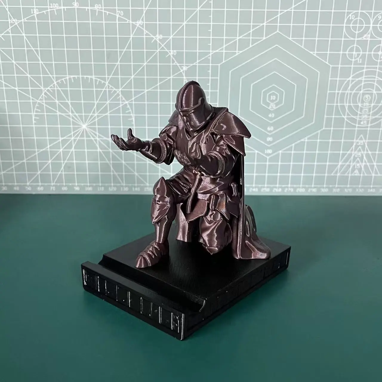 Cool Knight Pen Stand for Desk, Pen Holder, Unique Office Decor Gift, Stylish Writing Accessory, Office Accessories, Perfect for Home & Workspace Organization
