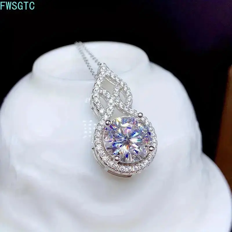 Female Adults' 2 Carat Teardrop Moissanite Pendant Necklace - S925 Sterling Silver Sparkling Elegant Casual Moissanite Jewelry, Ideal Birthday Gift for Her, Sports & Outdoor Fashion Accessory