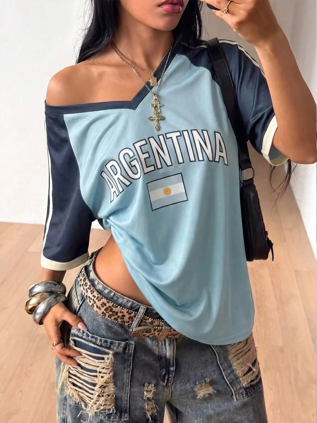Vintage Trendy Casual Argentina Team Theme Mesh Top, Light Blue Navy Colorblock Loose Fit V Neck Y2K Style Aesthetic Fashion Streetwear Athletic Sport T-Shirt, Casual Loose Tee, All over Print Jersey