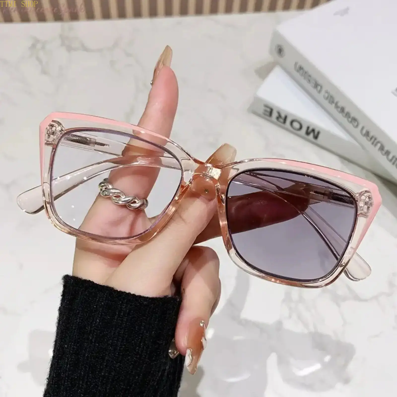 Unisex Square Frame Photochromic Reading Glasses for Women Men, Lightweight Progressive Multifocal Light Adaptive Lens, Near Far Vision Eyewear for Daily Outdoor Use, Premium Practical Gift