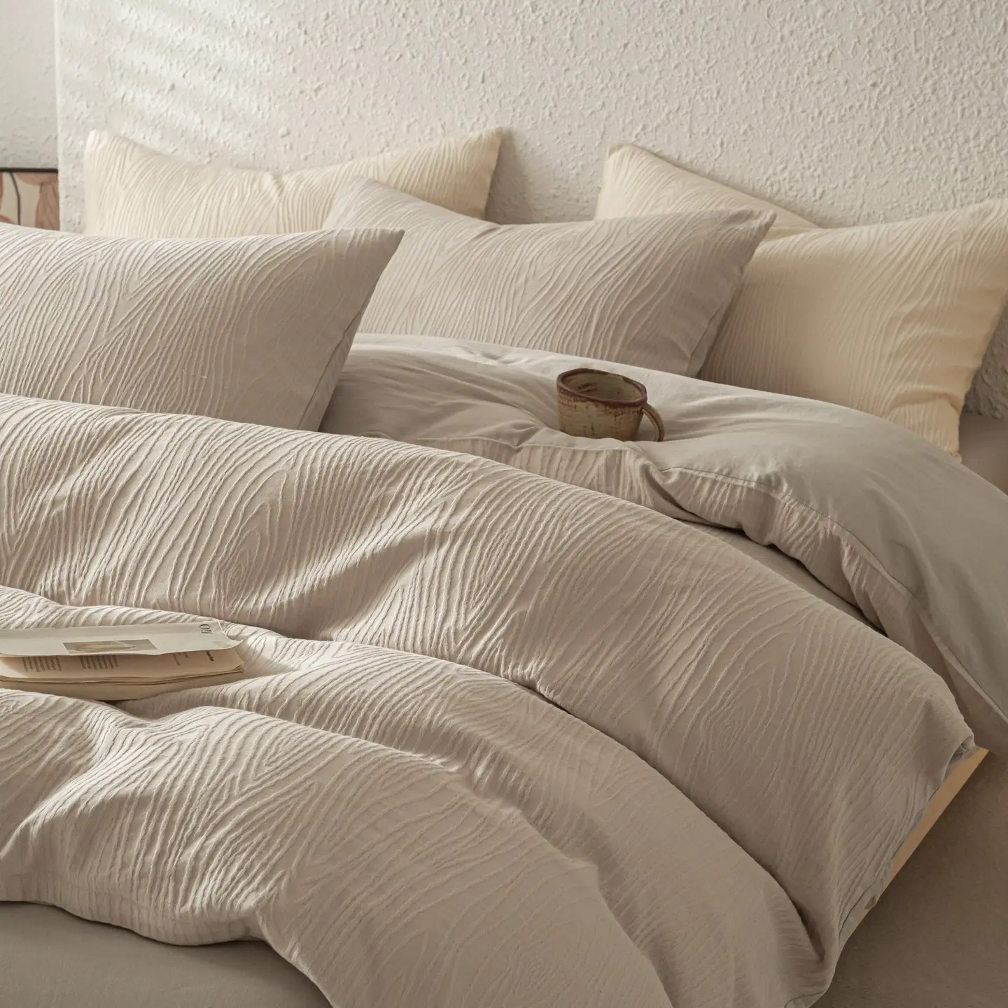 3Pcs Wavy Jacquard Duvet Cover Set, Minimalist Homestay Bedding, Soft Fabric, Breathable Duvet Set, Lightweight Duvet Set, Comfy Bed Sets, 1 Duvet Cover+2 Pillowcases Without Filler, Single/Double/Queen