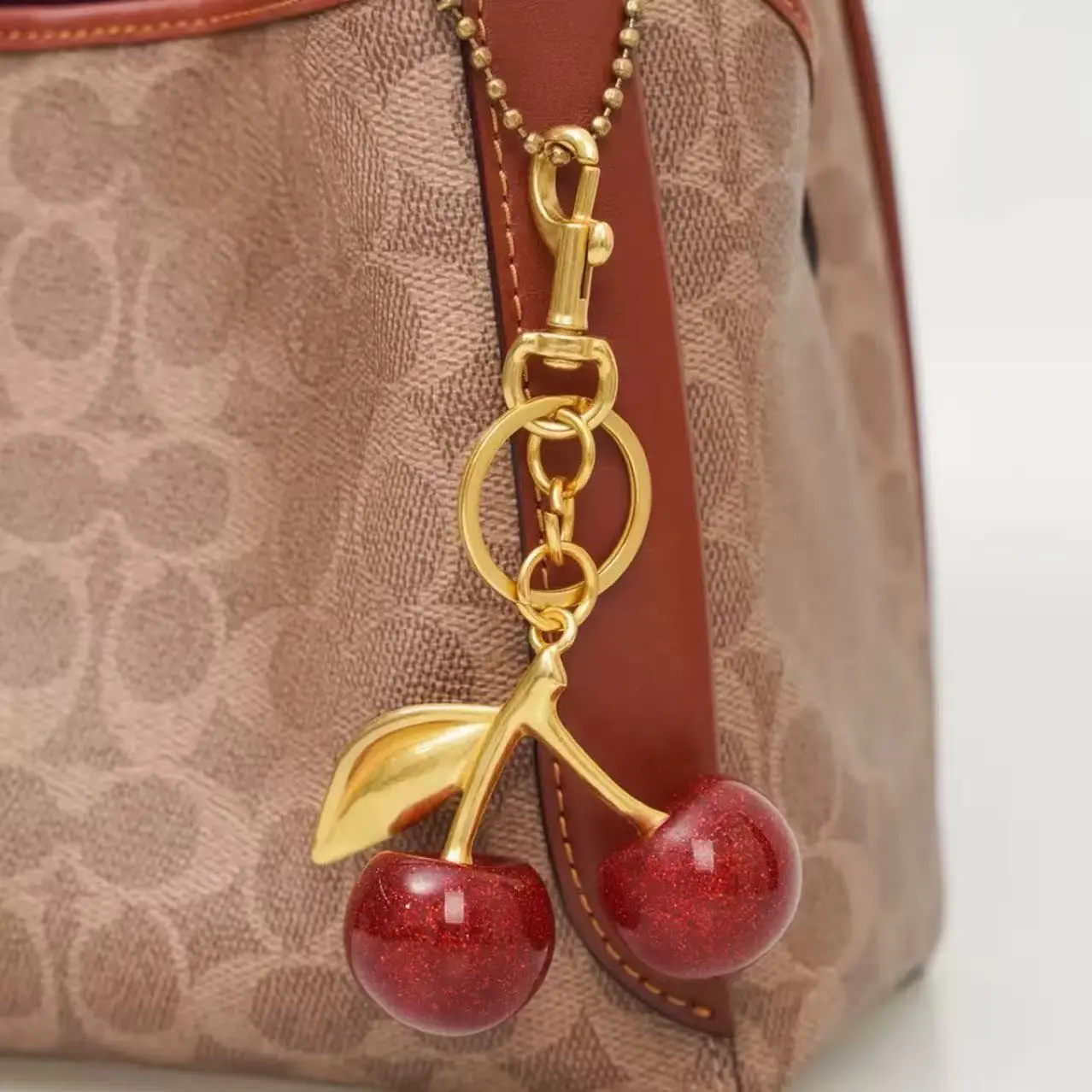 Vintage Copper Keychain Inspired by City Ladies, Unique Retro Accessory, Perfect Gift for Women, Beautiful Jewelry for Mom and Grandma