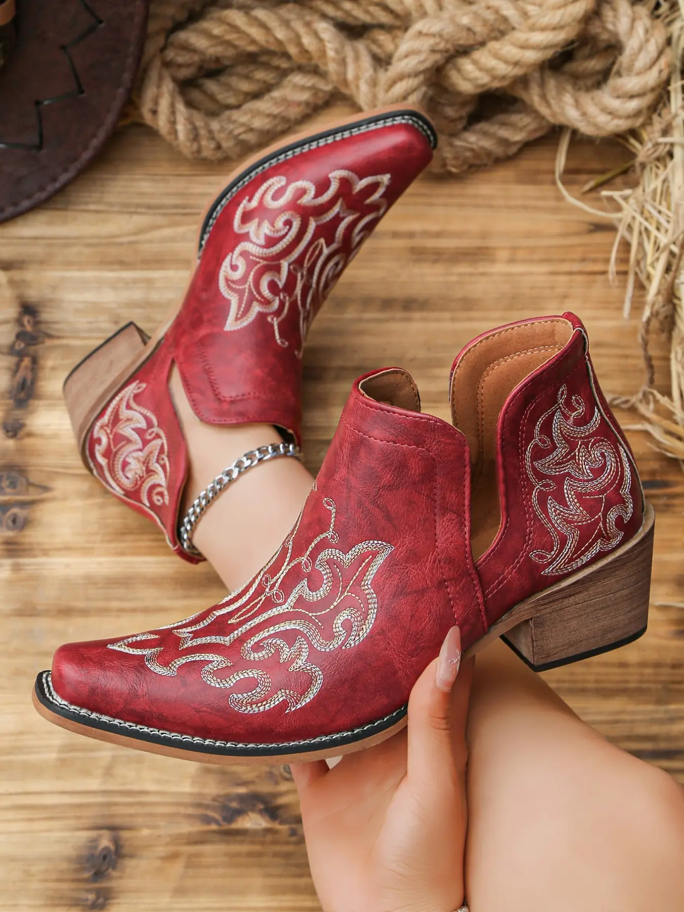 Women's Vintage Classic Wine Western Cowboy Short Ankle Boots, Western Cowgirl Boots, Vine Embroidery, Fashion PU Leather, Fall & Winter, Music Festival Style, Embroidered Cowboy Boots