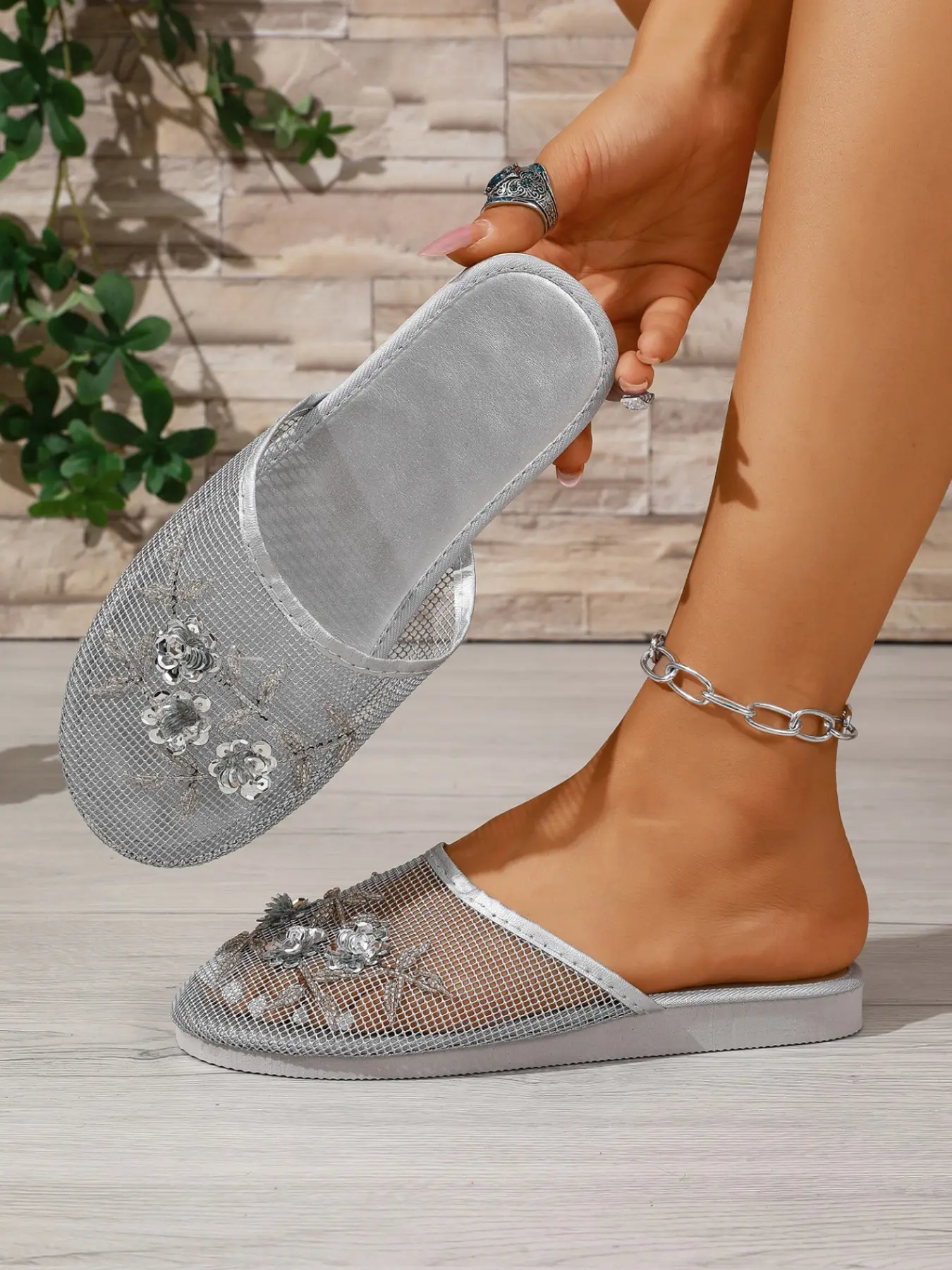 2026 New Mesh Embroidered Slippers, Non Slip Summer Slippers, Soft Sole Anti-Slip Breathable Sandals, Casual Round Toe PU Leather Shoes for Women, Casual Flat Slippers