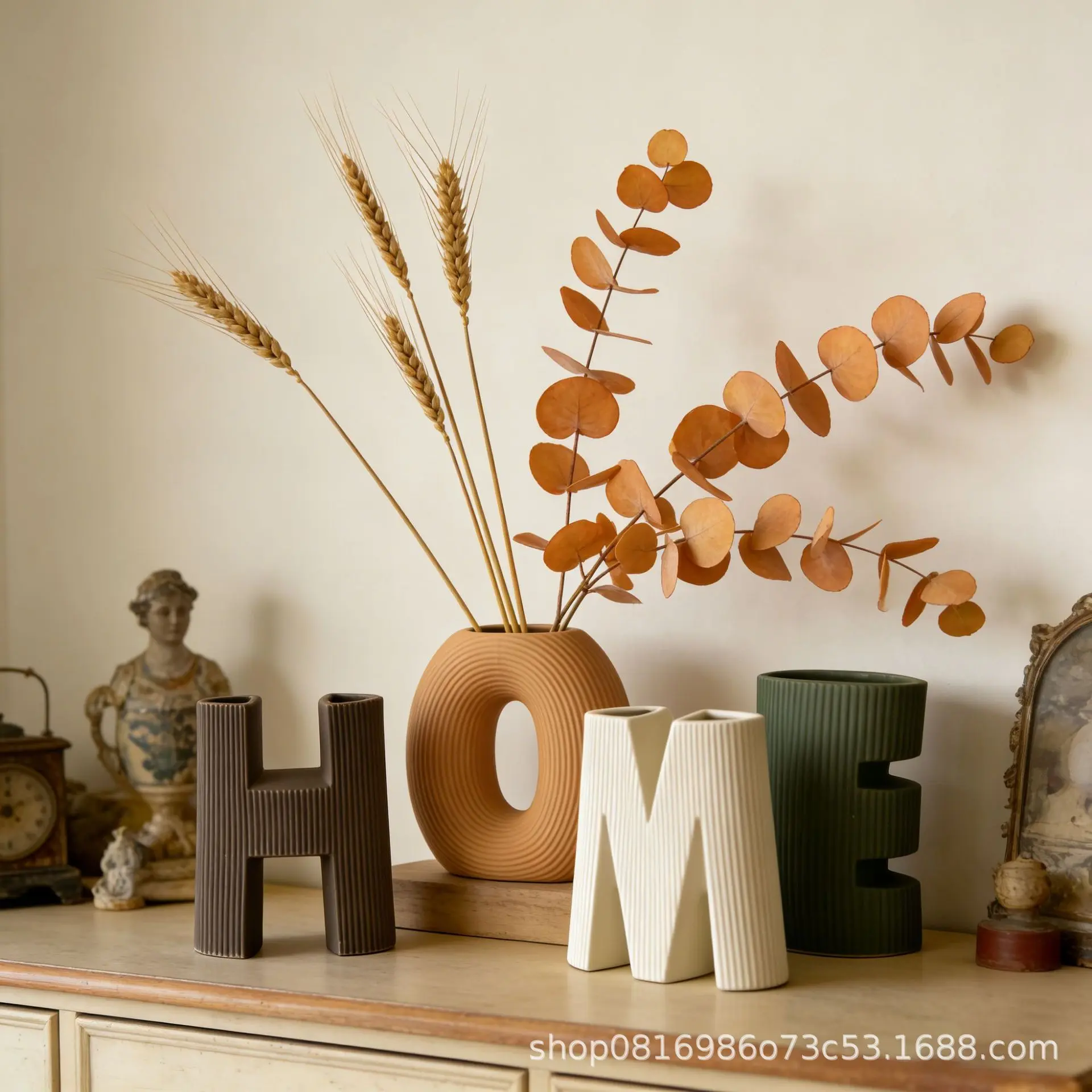 Light luxury and high-end sense HOME A set of letter ceramic vases/wedding room decorative ornaments/special-shaped frosted vases Flower Vases