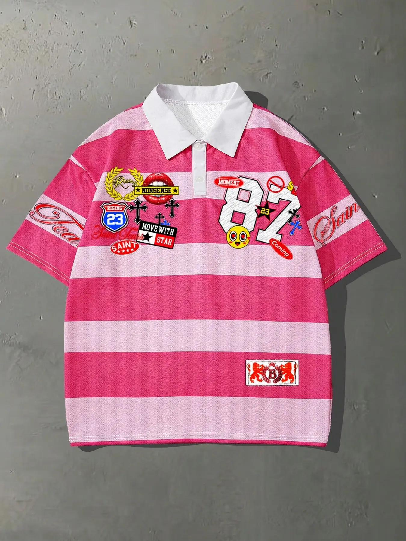 Unisex Striped Badge Print Buttoned Polo Shirt, Loose-Fit Y2K Streetwear, Casual Short Sleeve T-Shirt for Daily Wear, Campus Style