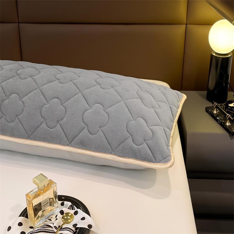 Solid Color Quilted Pillowcase, 1 Count Soft Breathable Pillow Cover without Filler, Pillow Protector for Bedroom, Sofa, Dormitory Decor