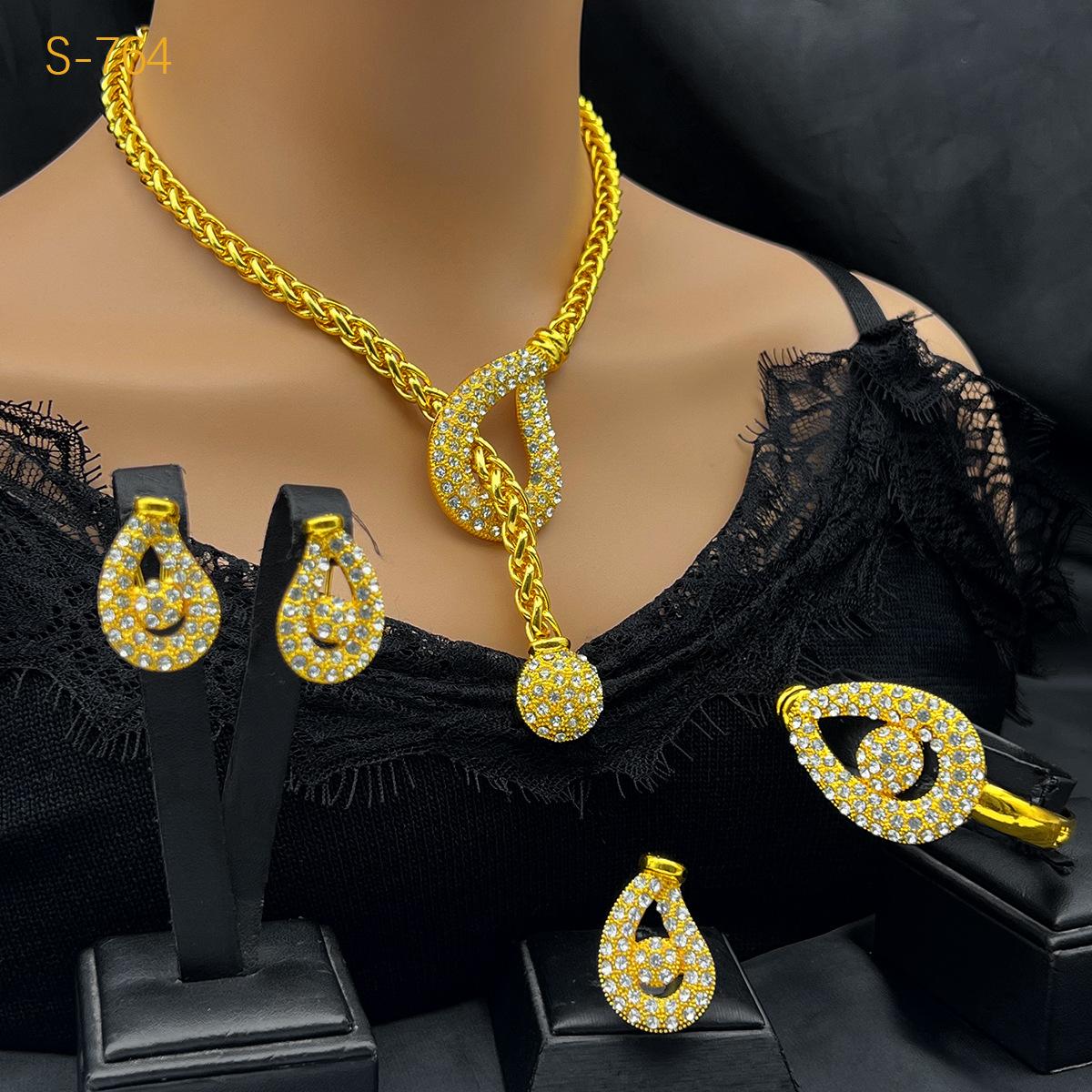 Bride's Gold Plated Jewelry Set Necklace Bracelet Earrings Ring Chic and Unique Stylish Ladies Elegant Gifts for Your Mom