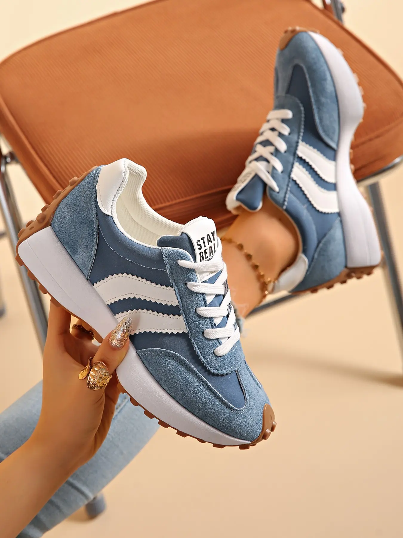 Women's Low Top Sports Shoes, Textile Sneakers, Laces Design, Soft Anti-Slip, Comfortable Outdoor Shoes, Ideal for Camping and Daily Wear