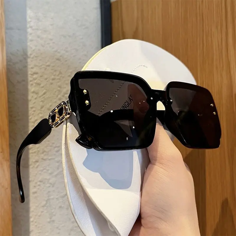 Oversized Square Sunglasses for Women Trendy Big Frame Rhinestone Glasses Luxury Fashion Eyewear UV Protection Sun Glasses Retro Black Shades Driving Beach Party Vacation Classic Lady Gift Daily Outdoor Travel Eyeglasses