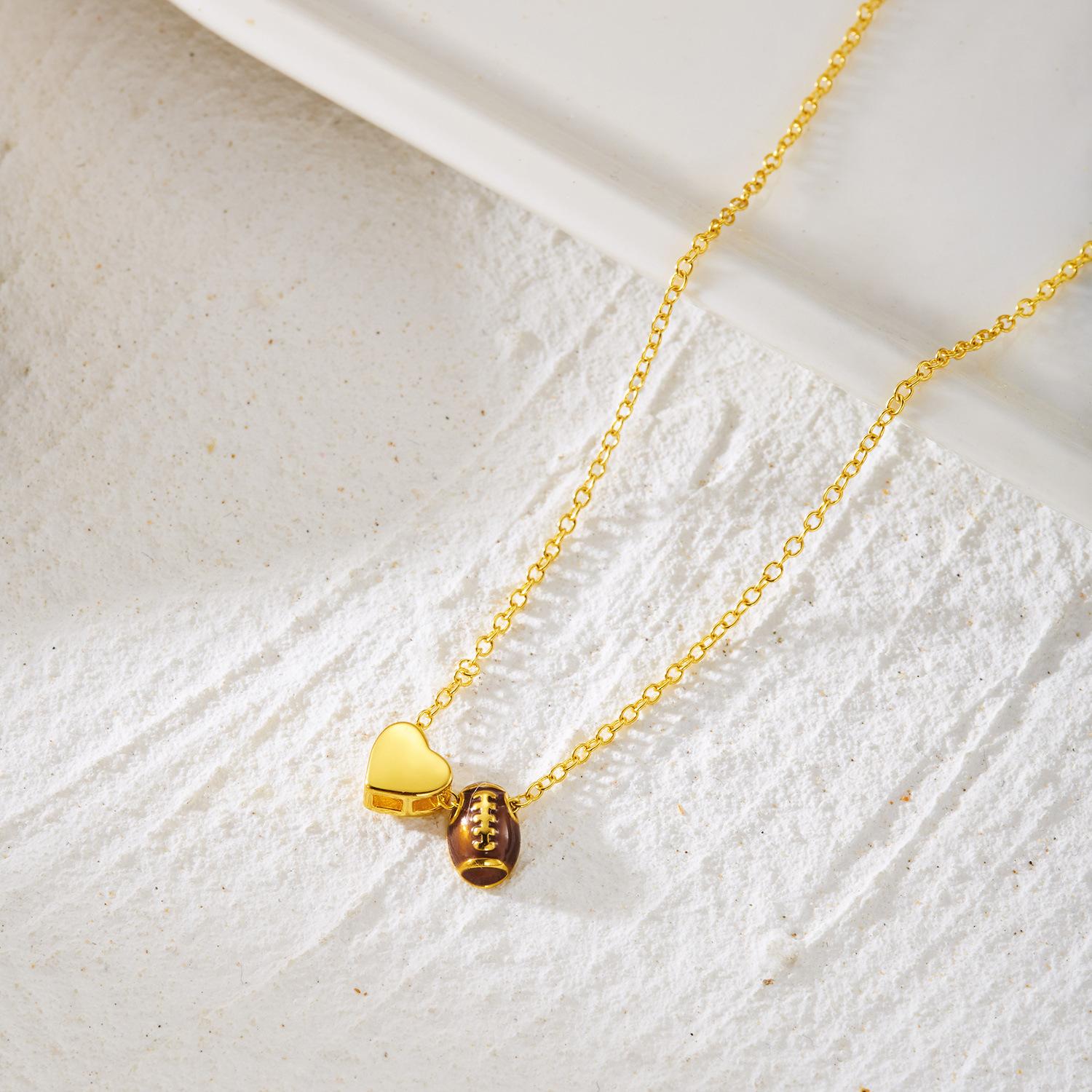 Minimalist Sports Alloy Heart Basketball Volleyball Pendant Necklace, Daily Wear Versatile Paper Card Chain, Fashionable Accessory