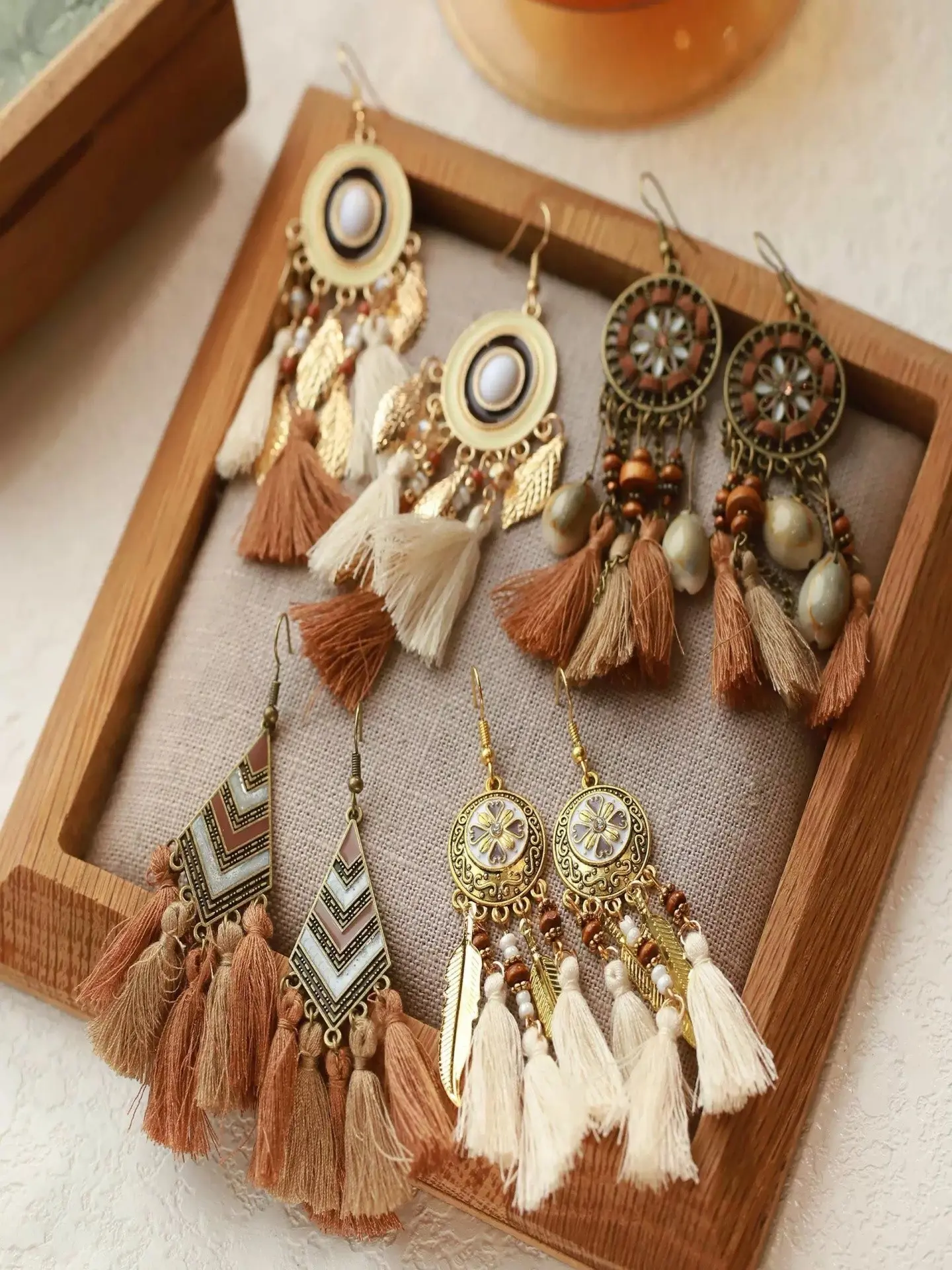 4 Pcs Boho Vintage Dangle Bohemian Earrings for Women, Beach Style Feather Layered Leaf Fringe Long Drop Earrings, Cute Fashion Trendy Jewelry Set
