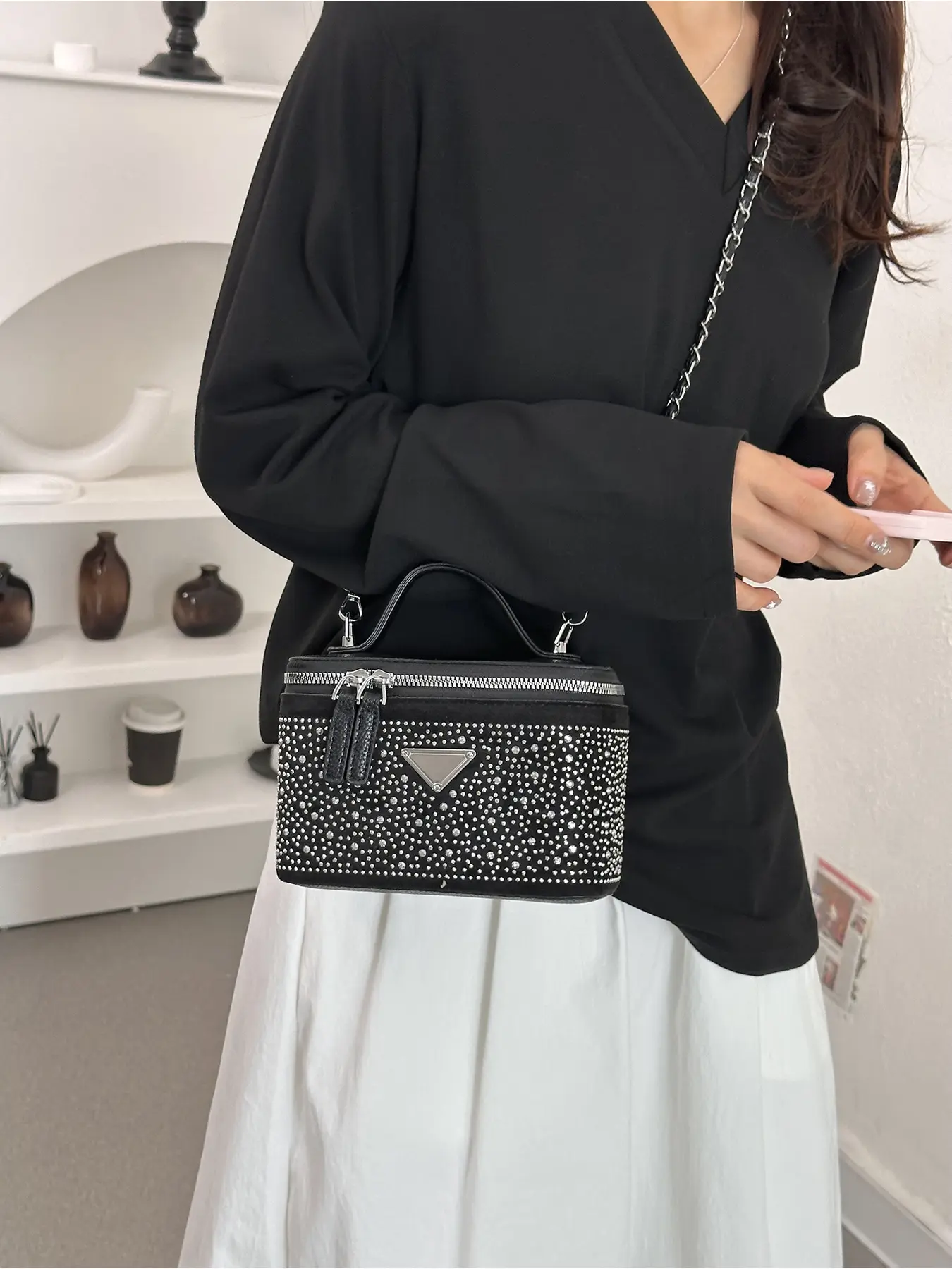 Women's fashion bag with sparkling rhinestones, quilted chain small bag, elegant and stylish shoulder/crossbody/handbag