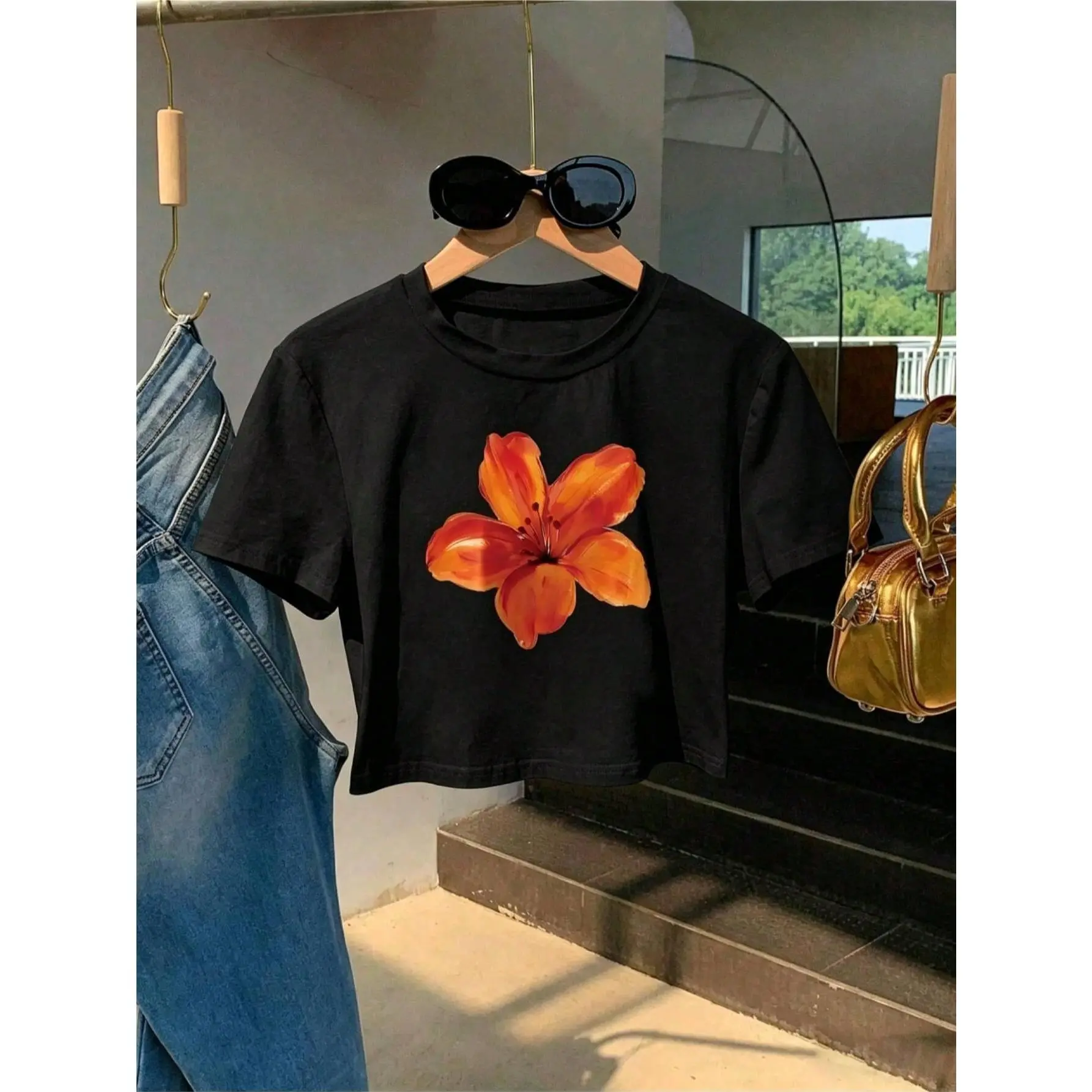 Women's Floral Crop Top - Short Sleeve Round Neck Slim Fit Soft Tshirt, Double-Layer Orange-Red Hibiscus Print, Lightweight Stretchy Women's Tops for Beach & Layering, Shortsleeve, Stylish Women's Wear