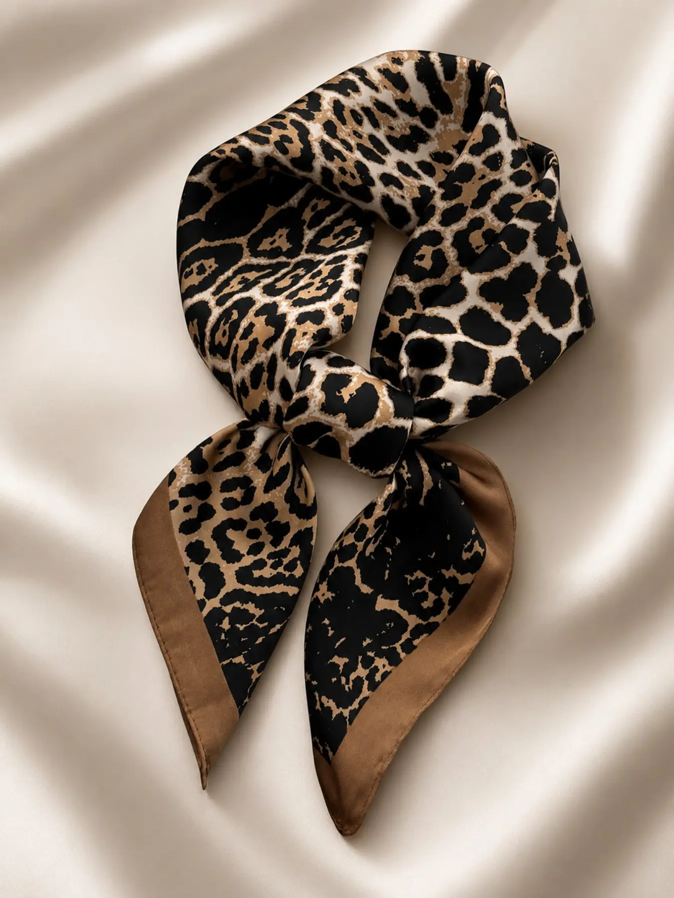Leopard Print Square Scarf for Women, Luxury Imitation Silk Bandana, Casual & Versatile Neck Accessory, Stylish Fashion Item, Fashion Neck Shawl