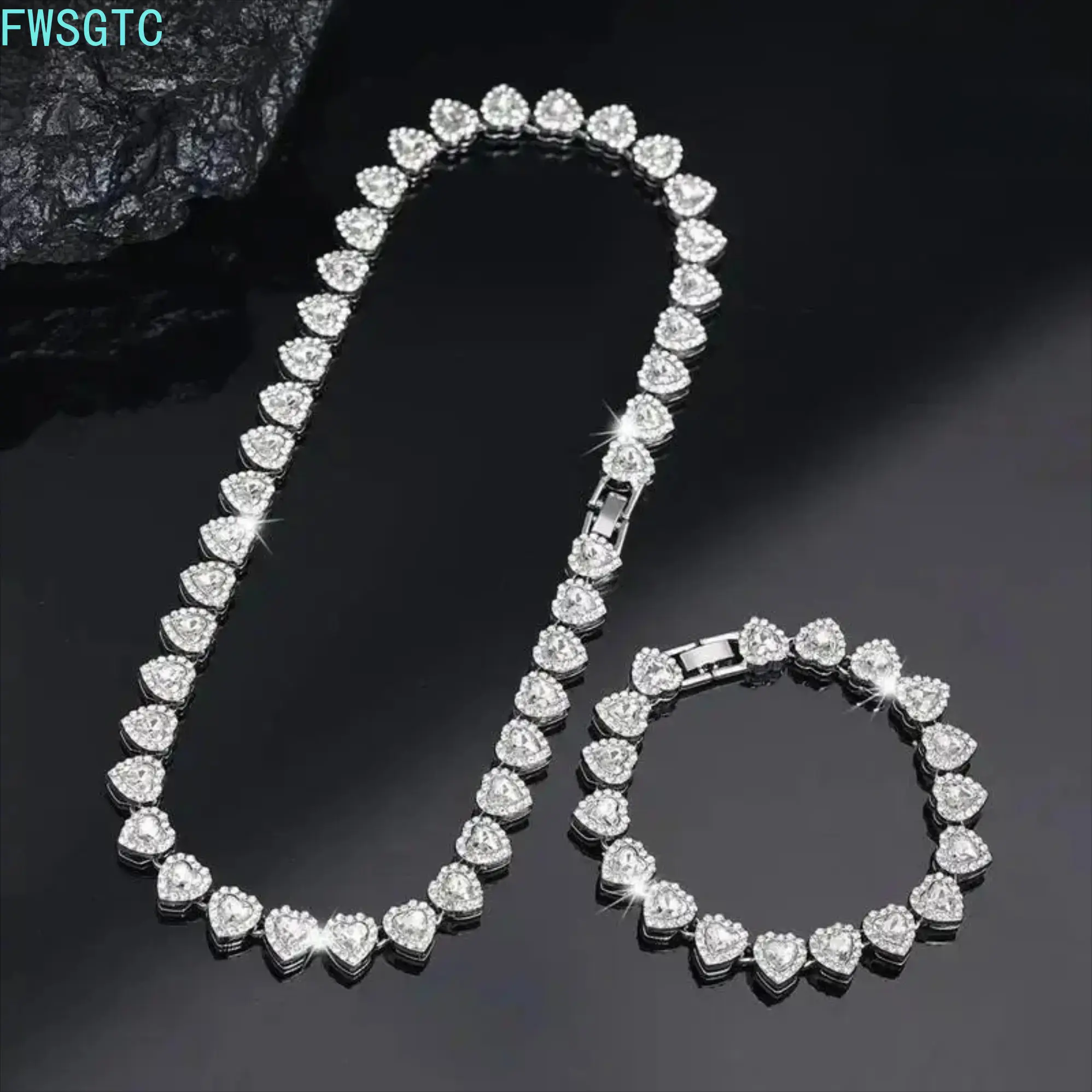 2026 New Arrival 2PCS Heart Cuban Link Chain Necklace Set, Gold Hip Hop Statement Chokers for Women & Teens, Viral Aesthetic Jewelry Gifts for Party Birthday Valentine’s Day Daily Wear