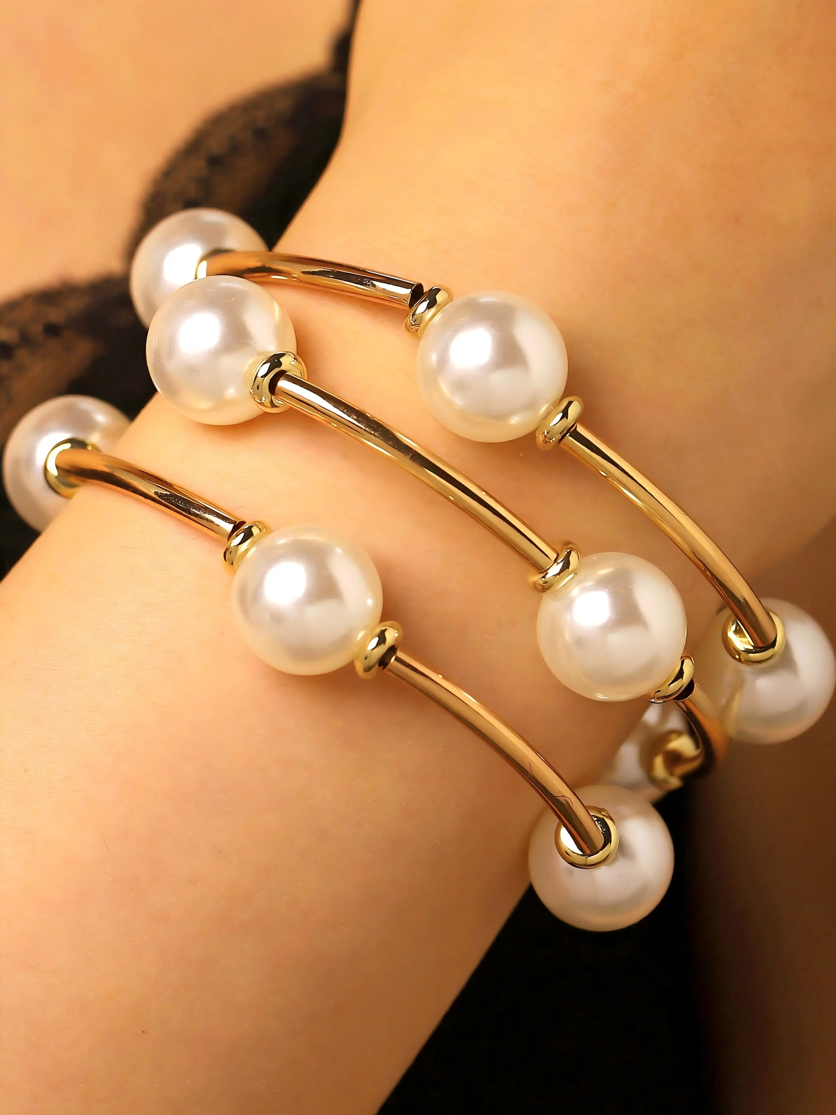 Elegant Women's Layered Beaded Bracelet Set, Bracelets Stacking, Stretchy Design, Luxury Style, Perfect for Daily Wear, Fashionable Jewelry Gift