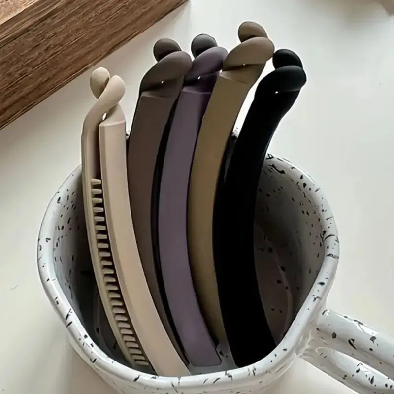 5 Pcs Matte Frosted Cute Mixed-Shape Large Banana Hair Clips - Neutral, All-Match Hair Accessory for Daily Use, Christmas, Engagement, Anniversary, Beach Occasions, Business, Matte Surface, Clip Design, Hair Claws Set