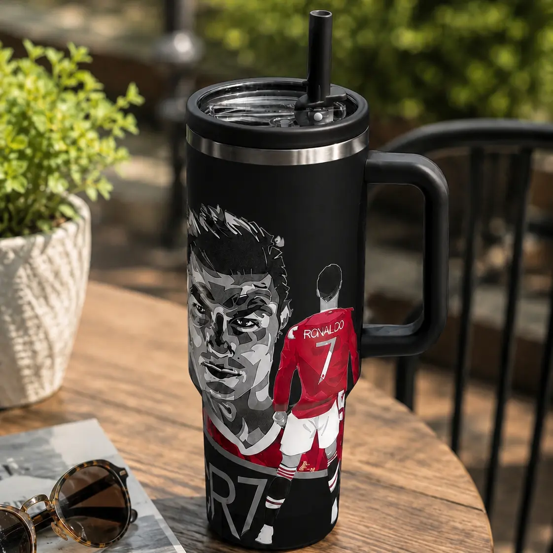 1pc 40oz CR7 Soccer Tumbler with Handle, Leakproof Lid and Straw, Double Wall Vacuum Insulated Stainless Steel Cup, Flasks, Keeps Hot 12H Cold 24H for Car Office Gym Iced Coffee Daily Use