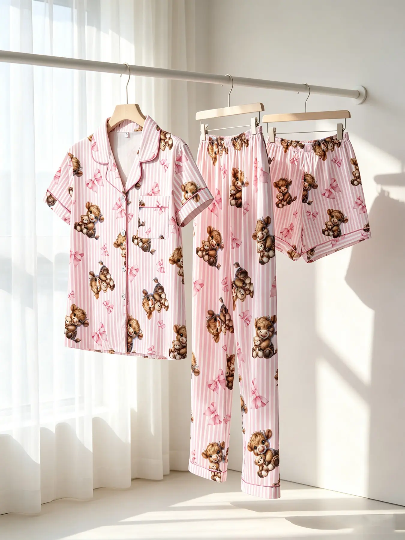 Women's 3-Piece Button-Down Pajama Set, Pink Stripe Highland Cow Print, Classic Collar, All Season Wear, Breathable, Photogenic Coquette Aesthetic Loungewear for Gatherings