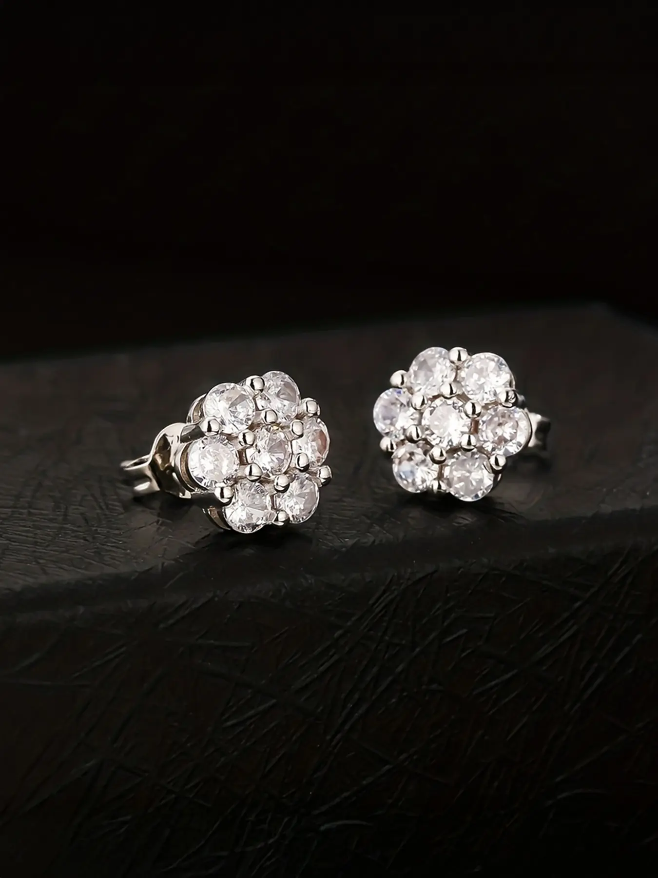 ICED CHICS Hip-hop flower stud earrings, floral stud earrings, plum blossom-shaped ear accessories, made of copper inlaid with synthetic zirconia, a cost-effective choice