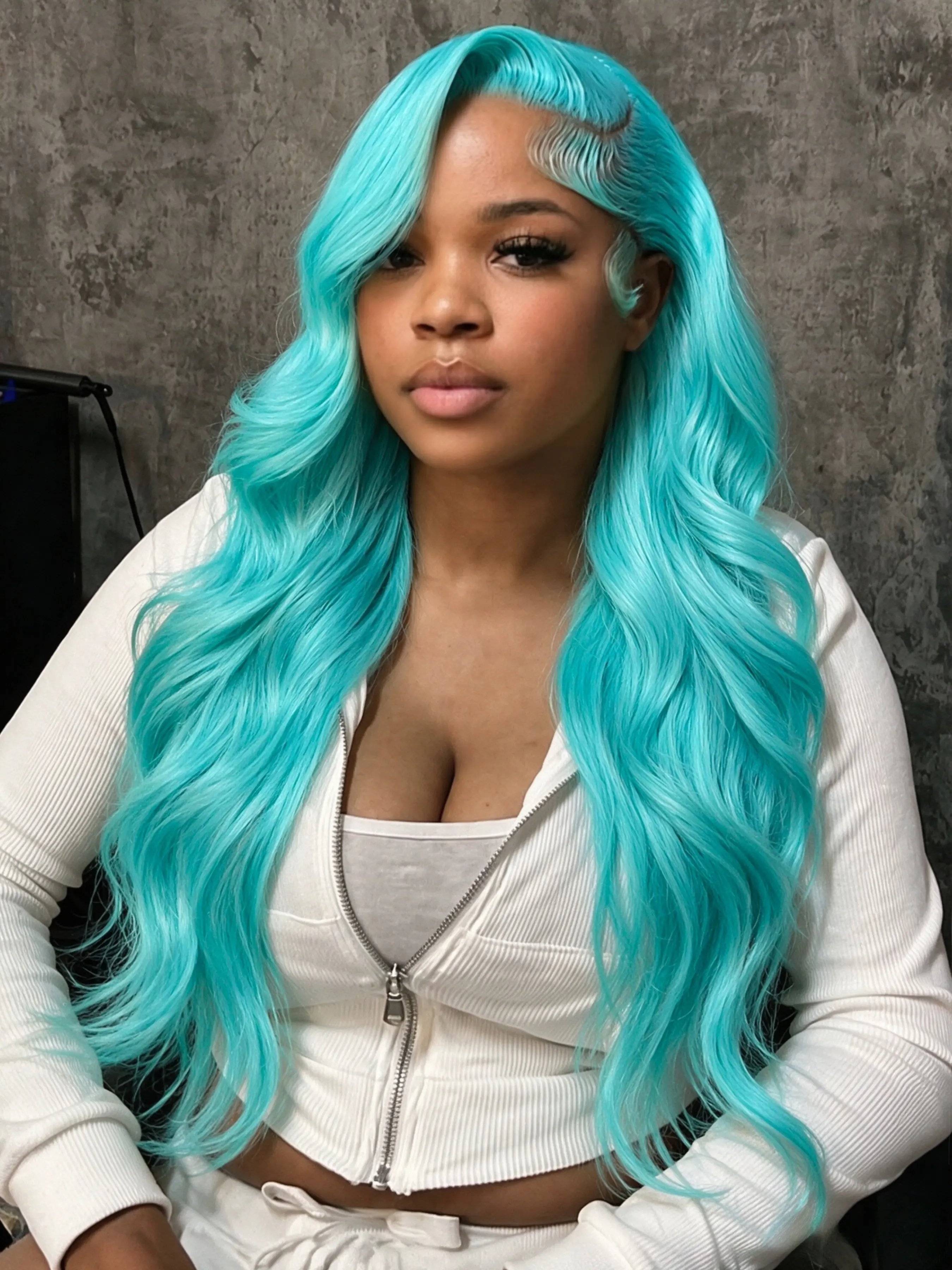 Mint Blue Body Wave Beach Wave Wig 13x4 Lace Front Wig Soft HD Transparent Lace Wig Pre-Plucked Hairline Heat Resistant Synthetic Wig Teal Wavy Wig Lace Frontal Wigs for Women Parties Cosplay Stage 28 Inches