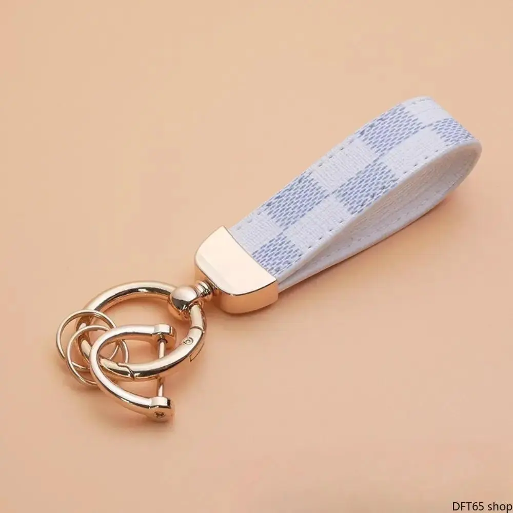 Men's Printed Leather Keychain - Industrial Outdoor Daily Use Bag Accessory with Metal Horseshoe Buckle, Wear-Resistant Smooth Strap, Compact Solid Metal Ring, Double Lock, Minimalist Key Holder