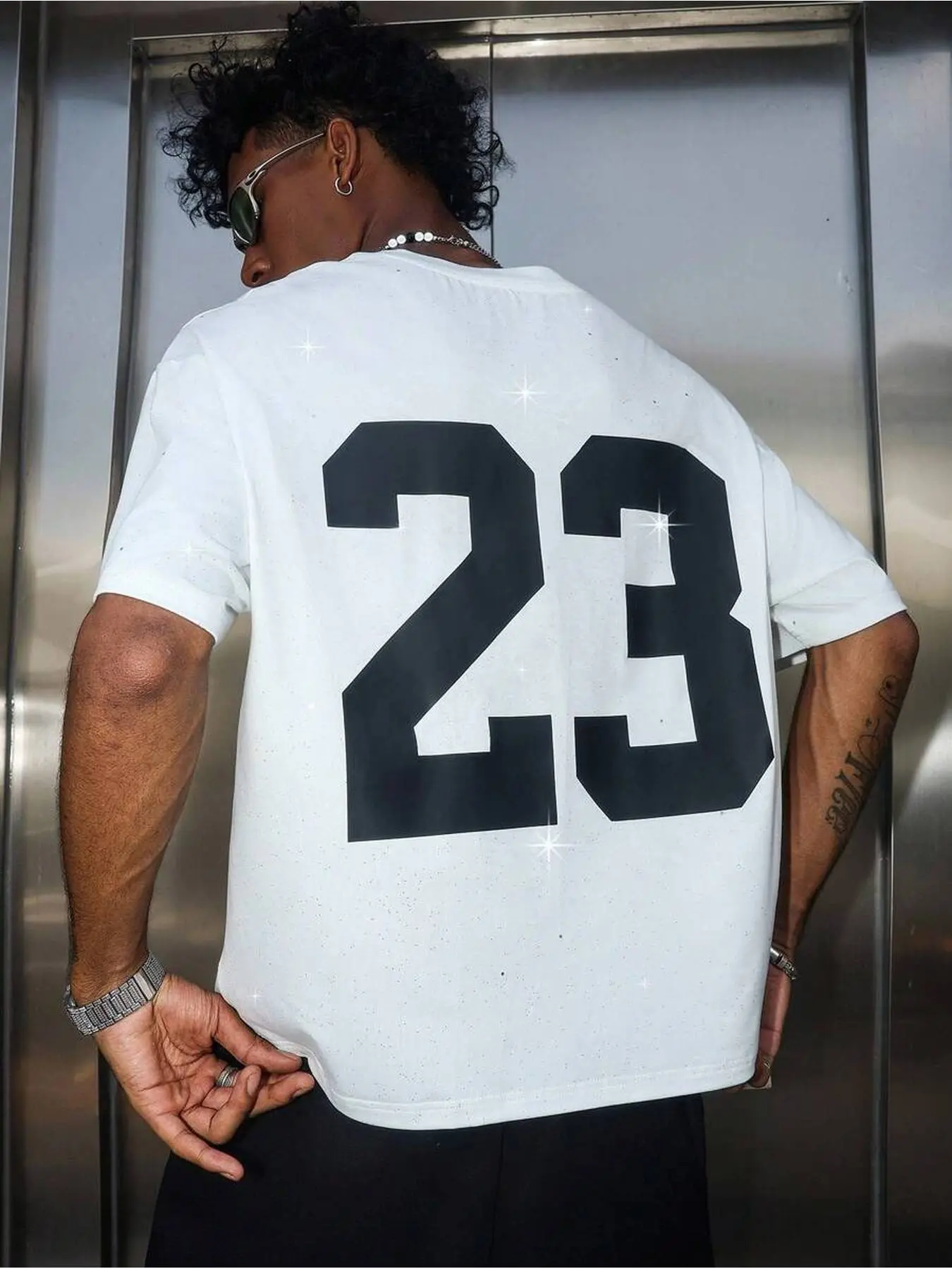 Basketball Number 23 Jersey Crew Neck Cropped Tshirt For Men Speckled White Base Cropped Cut Big Back Sport Numeral Graphic Short Sleeve Top For Casual Urban Street Outing Ideal Birthday Gift For Men Sport Street Style Lovers Athletic Apparel Tops