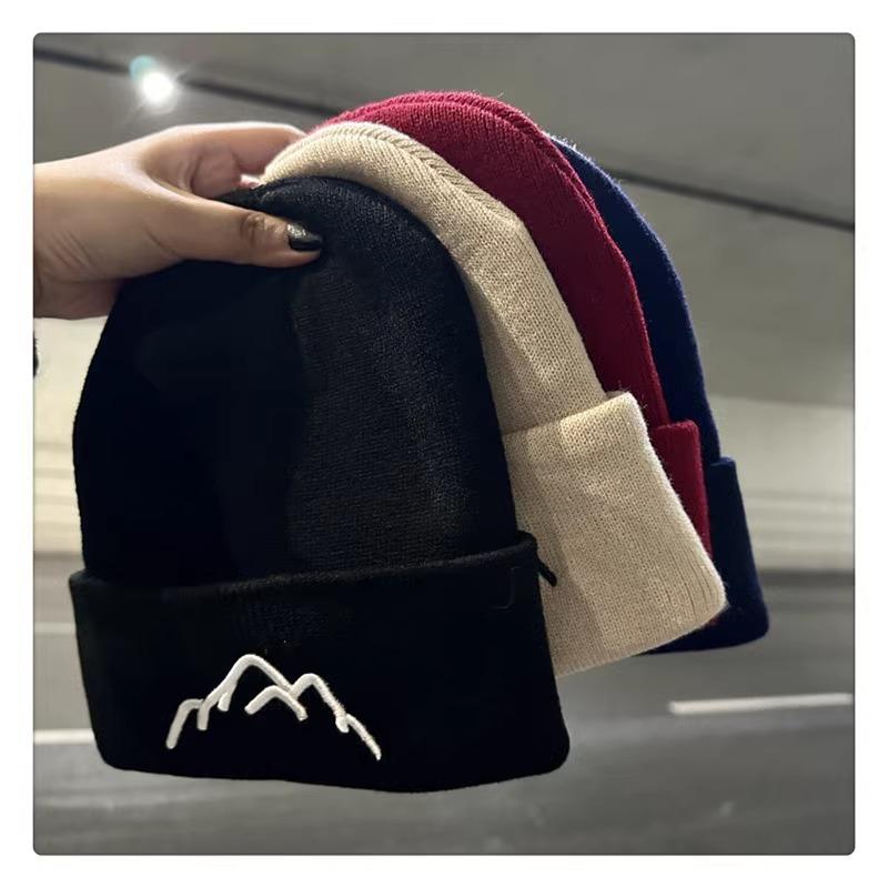 Korean Style Easy Embroidered Mountain Hat for Men And Women, Perfect for Outdoor Activities, Featuring a Joker Design for Ear Warmth in Cold Weather