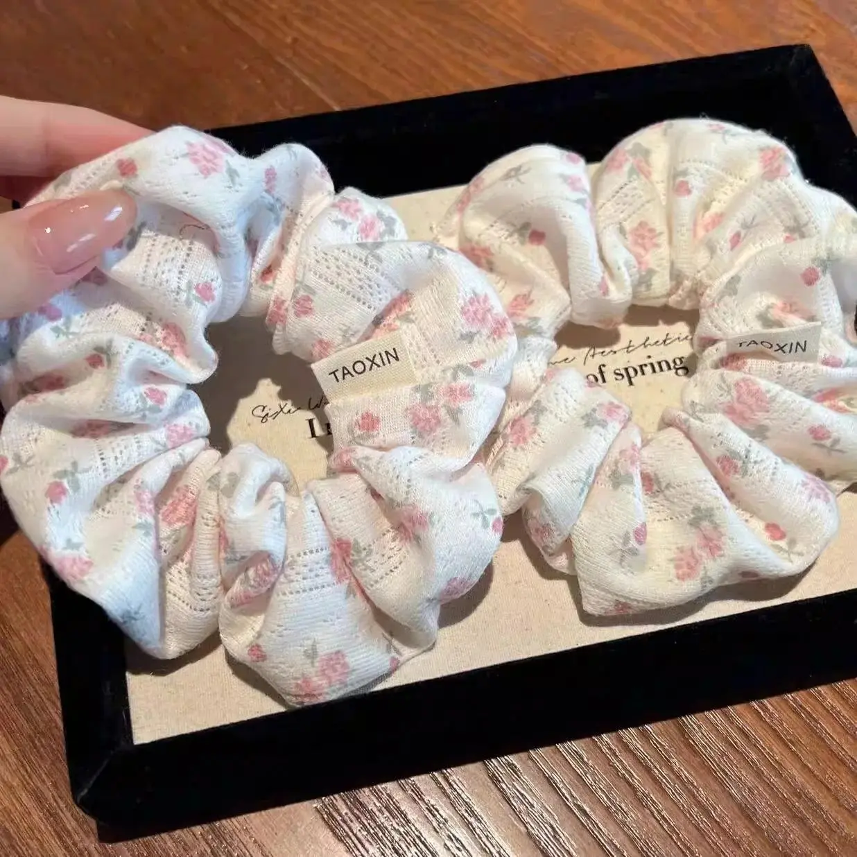 Pink Floral Scrunchies for Girls & Women, Cute White Flower Hair Ties, Soft Cotton Fabric Hair Accessories, Stretchy Ponytail Holders for Everyday Wear, School & Gifts