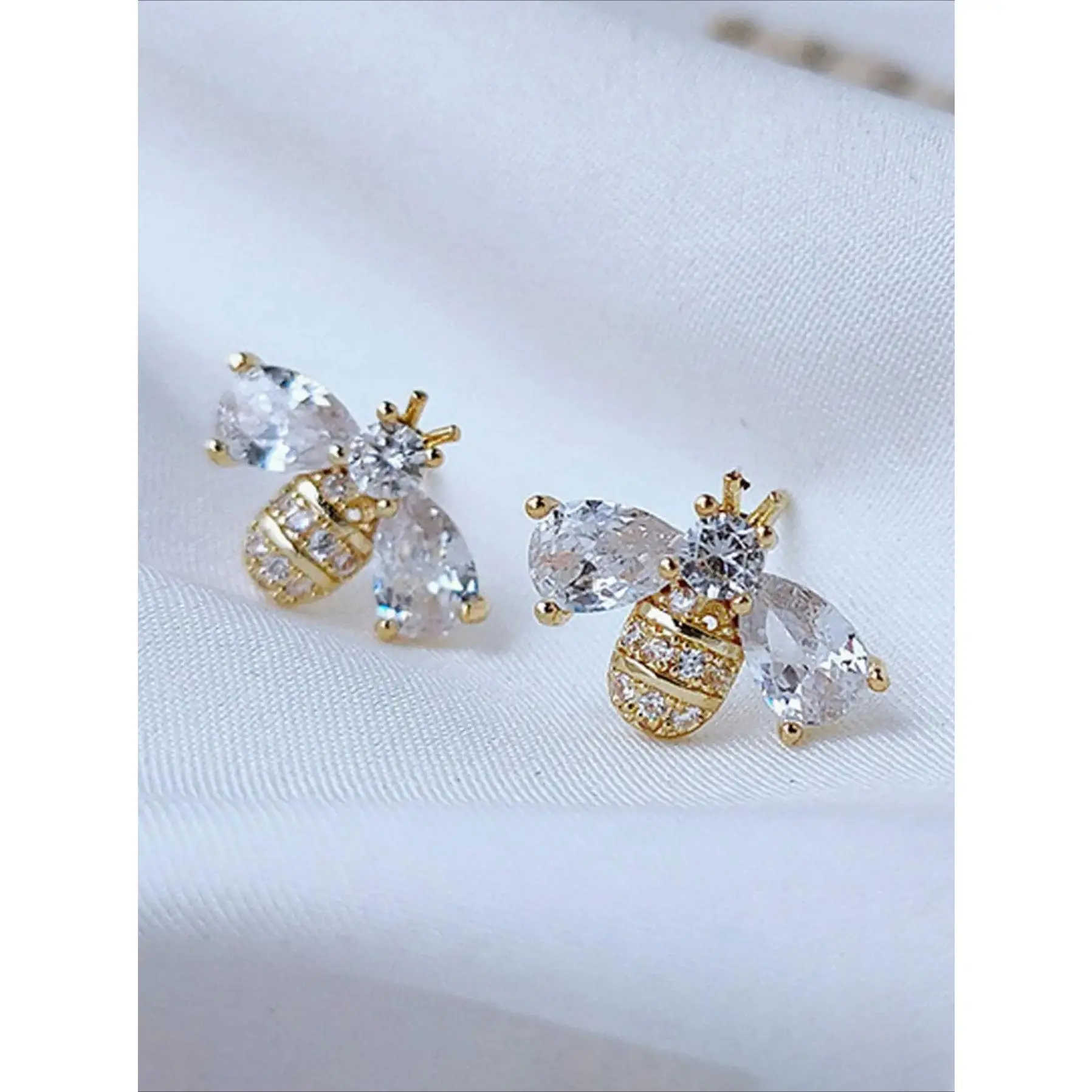 Cute Bee Stud Earrings with Sparkling Zircon for Women Girls, Trendy All-Match Fashion Jewelry for Everyday Wear and Birthday Gifts, Gemstone, Elegant, Metal, Zircon Stones, Female, Daily, Children, No