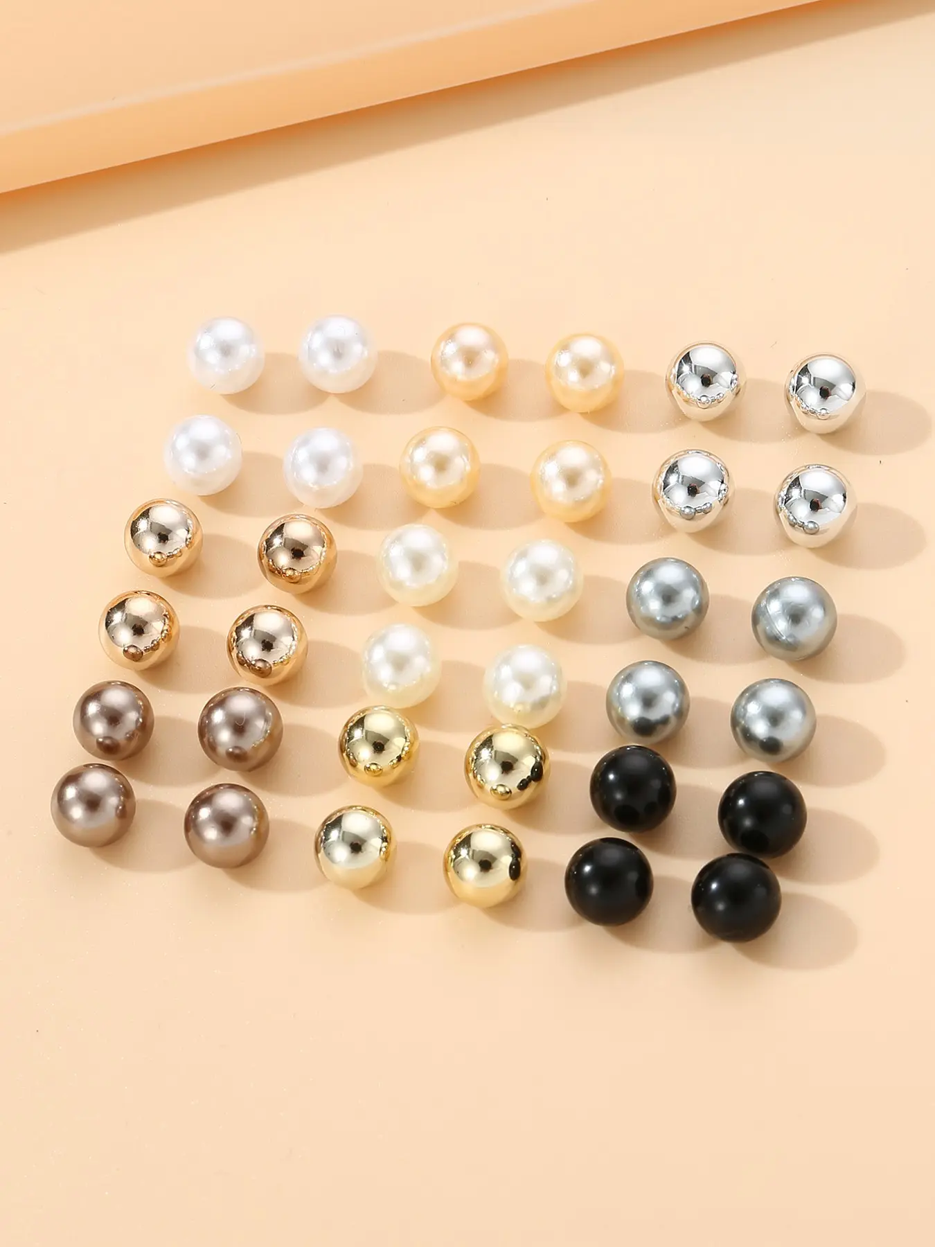 18 Pairs Multicolor Imitation Pearl Earrings Set for Women, Korean Style Versatile Elegant Ear Jewelry, Round Bead Basic Daily Commute Essential