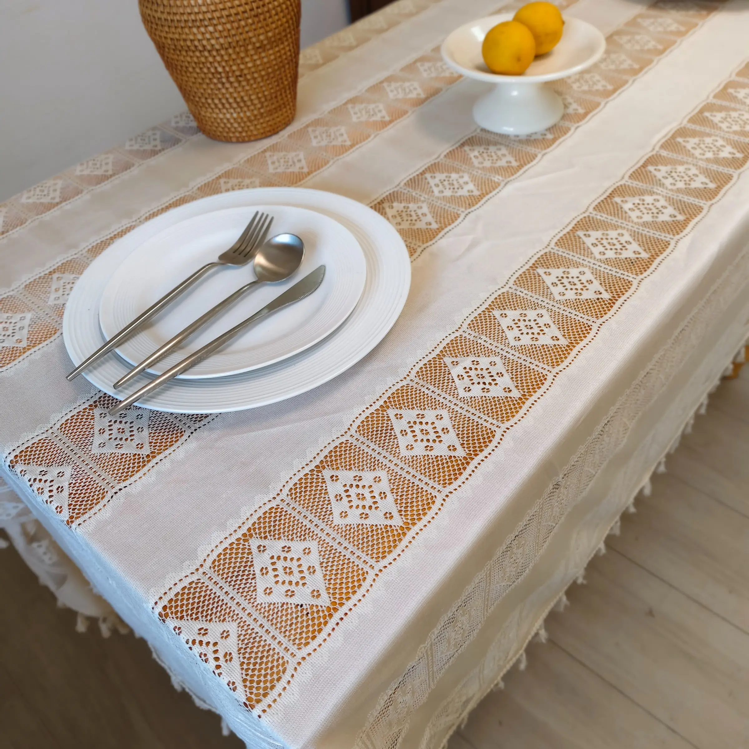 Vintage Lattice Fringe Cotton Linen Tablecloth, Soft Textile Texture, Easy Clean, Non-Slip Surface, Perfect for Home Decor & Dining Tables