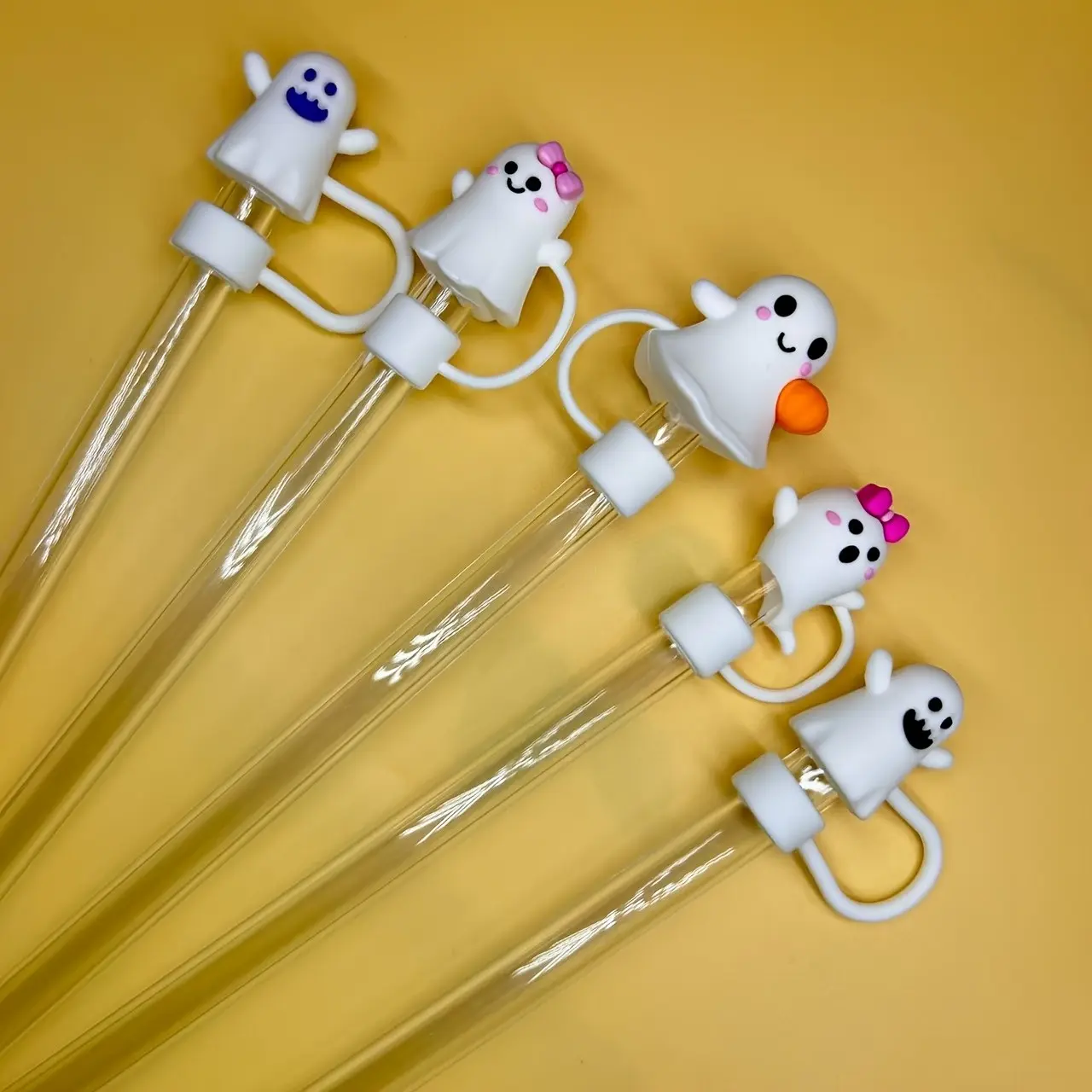 5pcs Ghost Shape Straw Covers Set, Cute Silicone Material, Halloween Straw Decor, Ideal for 30-40oz Cups, Fun Water Cup Accessories