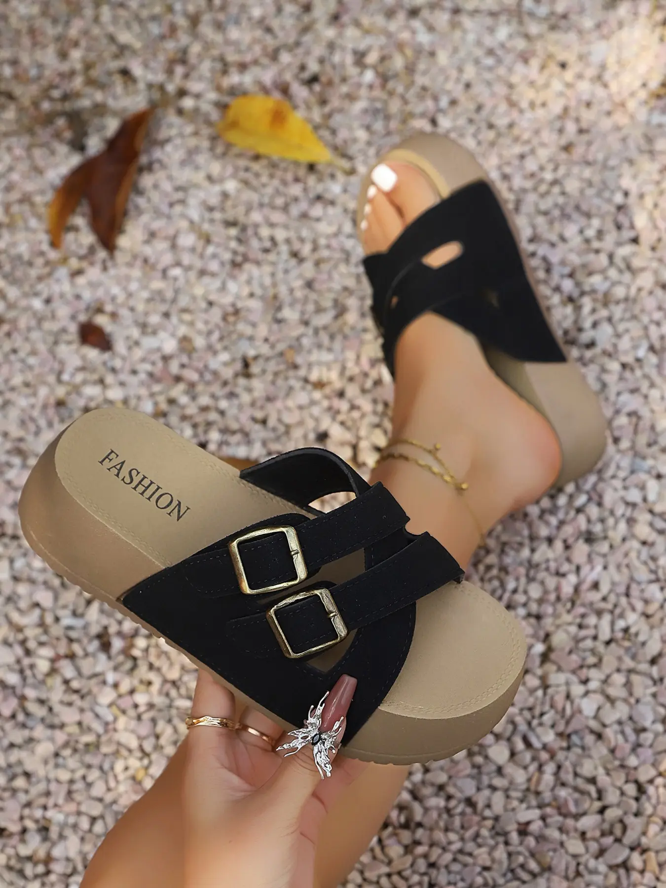 Thick soled height increasing cross strap sandals for women, versatile for summer wear with metal buckle thick soled open toe beach sandals, adjustable buckle strap, waterproof platform casual sandals,