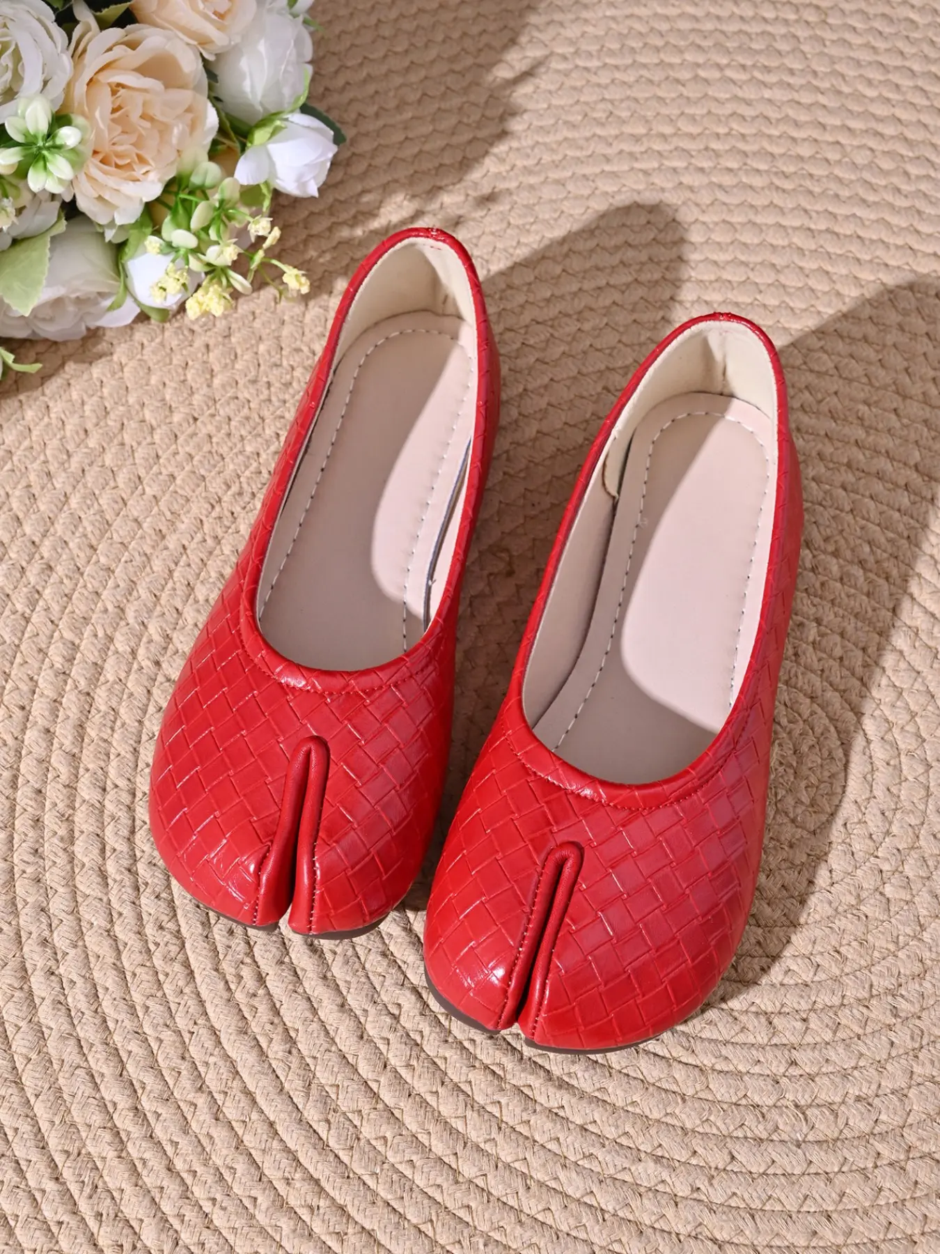 Women Woven Grid Gloss Split Toe Slip On Flat Ballet Loafers Summer Daily Mule Flats, Textured Weave Leather Split Toe Cushioned Thin Flat Sole Office Travel Casual Footwear, Flat Shoes, 3 Colors Black Metallic Silver Bright Red