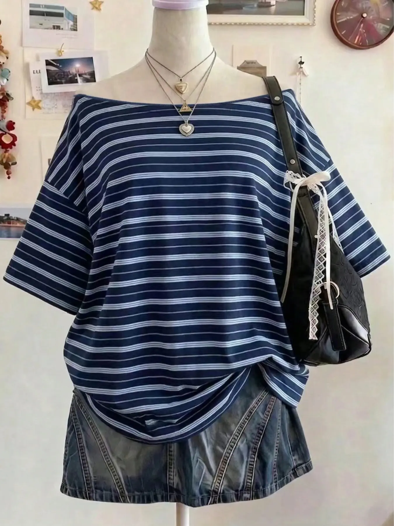 Women Navy Blue White Horizontal Striped Off Shoulder Short Sleeve T-Shirt, Oversized Loose Batwing Top Side Twist Hem Y2K Vintage Casual Summer Going Out Blouse