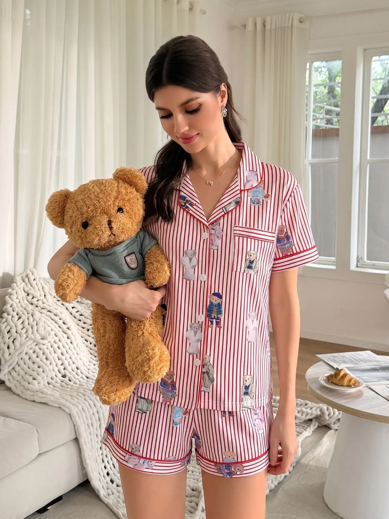 Women's Cute Bear & Striped Print Pajama Set, Pyjamas, Loungewear, Short Sleeve Shorts, All Seasons, Soft Comfortable Homeewear, Button Front Casual
