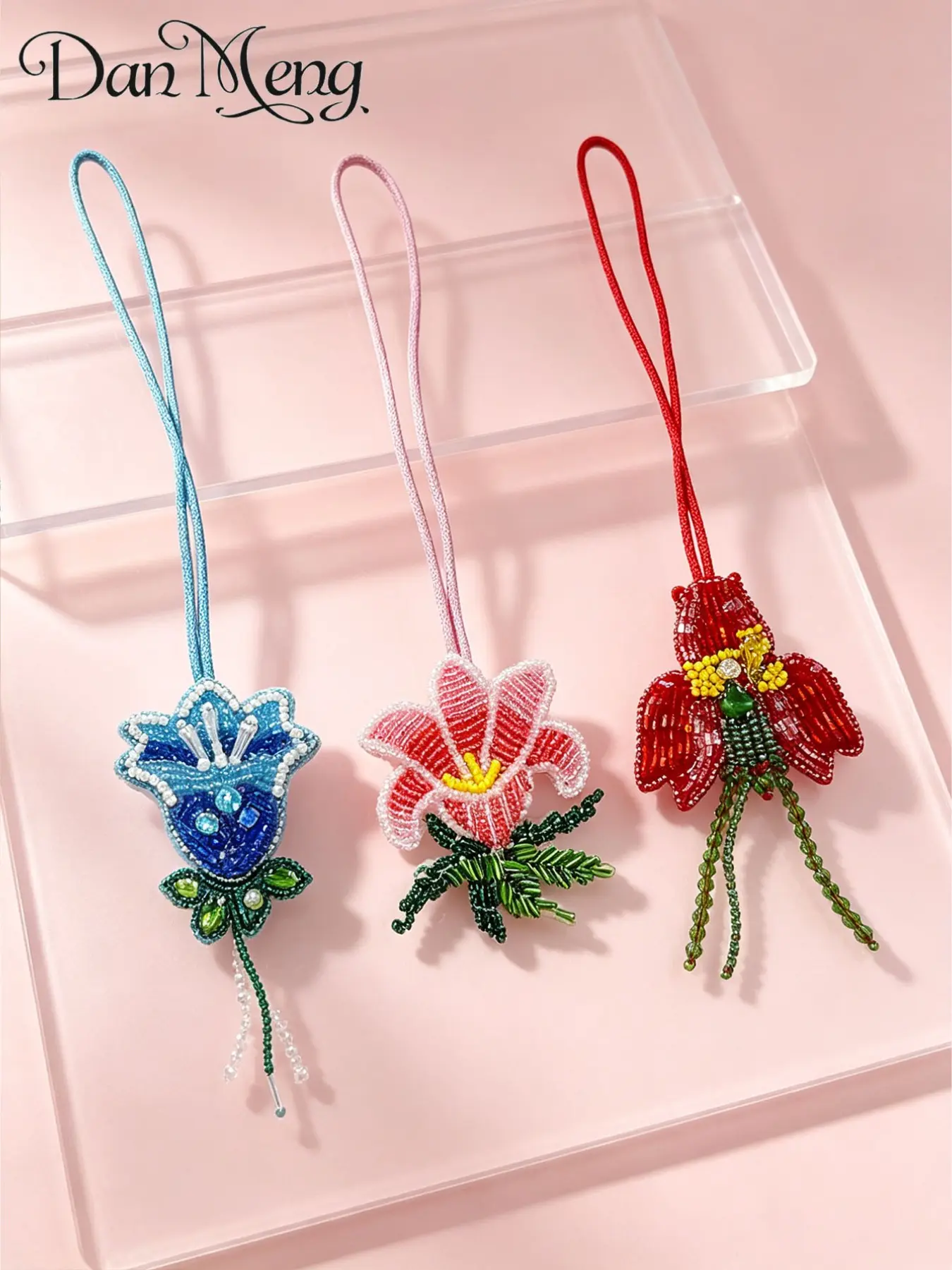 New Traditional Floral Bag Charm, Handmade Beaded Flower Keychain, Versatile Box Decorative Pendant, Retro Style Accessory