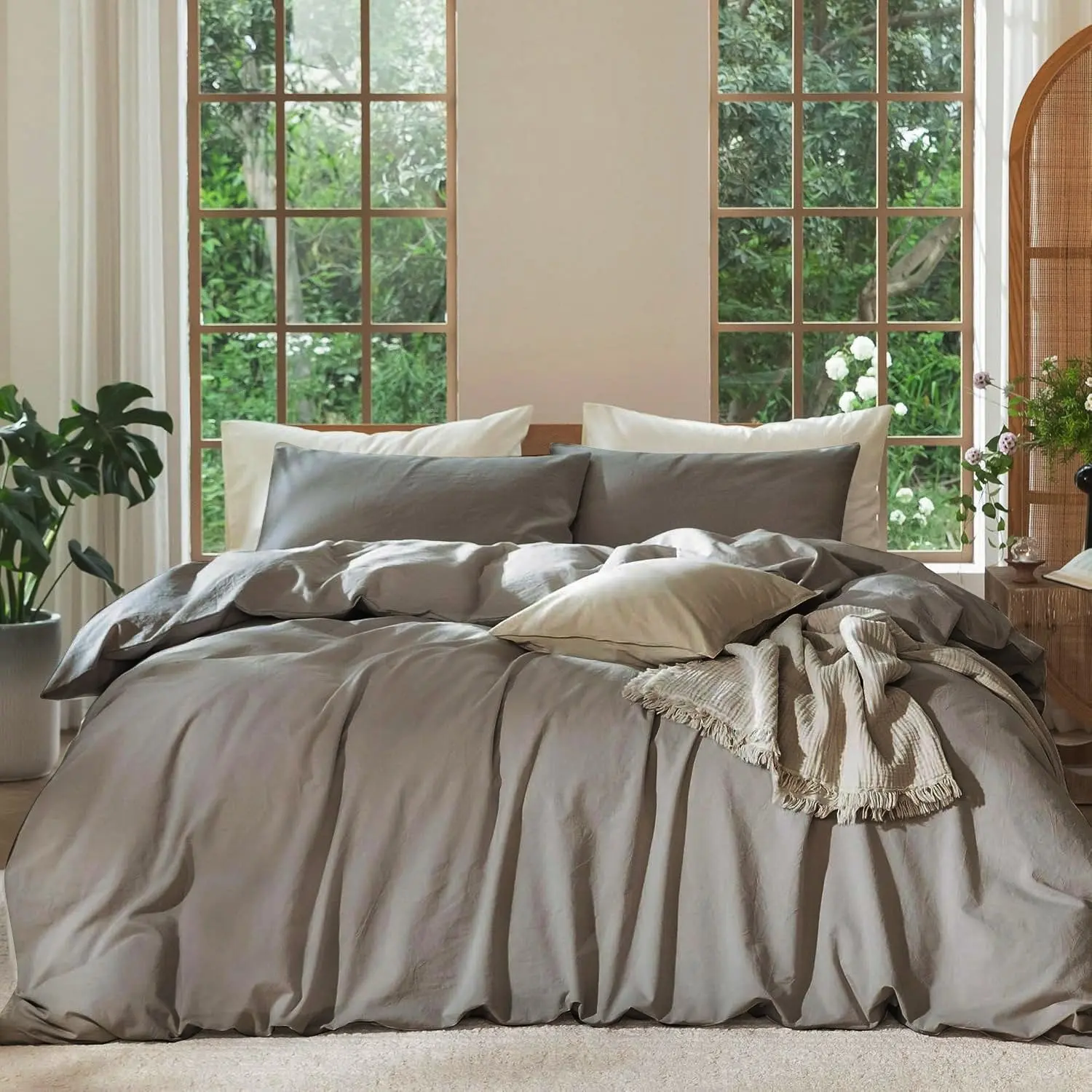 Bedding Duvet Cover Set - 3 Pieces Duvet Cover Set - Premium 1800 Super Soft Collection - Lightweight, Cooling - Soft Breathable Bedding Duvet Cover , Light Grey,1 Duvet Cover & 2 Pillowcases ,Easy Care Bedding Set