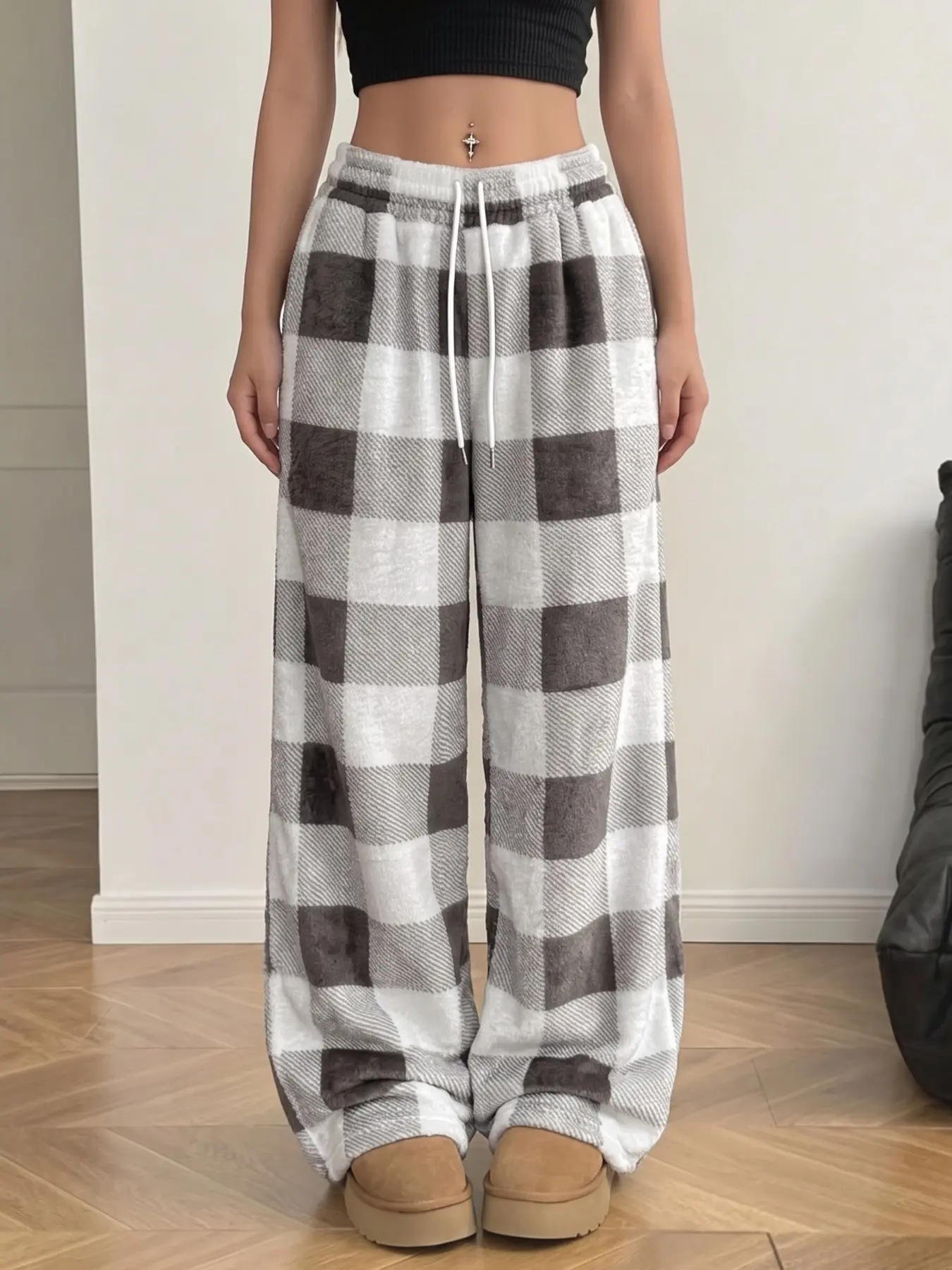 Women Soft Fuzzy Plaid Wide Leg Sweatpants, Grey Buffalo Check Adjustable Drawstring Elastic Waist Loose Fit Trousers, Warm Cozy Aesthetic Casual Streetwear Loungewear Pants Autumn Outfits Women
