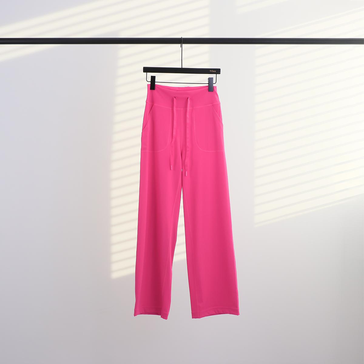LULU Elegant Women's Straight-Leg Pants: A flattering, tailored fit perfect for both athletic and casual occasions, suitable for all seasons, and expertly crafted.